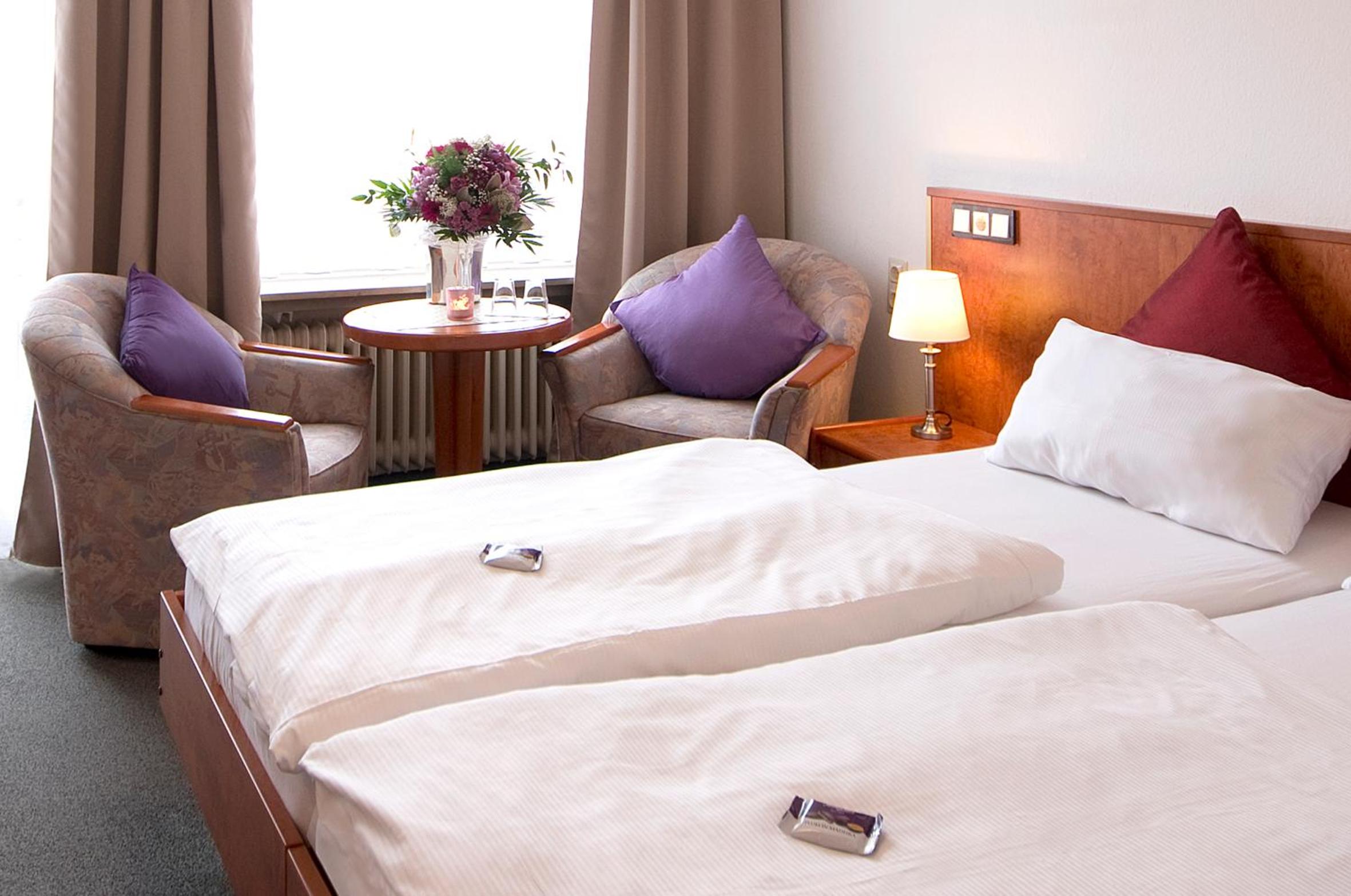Budget Double Room - Photo 6
