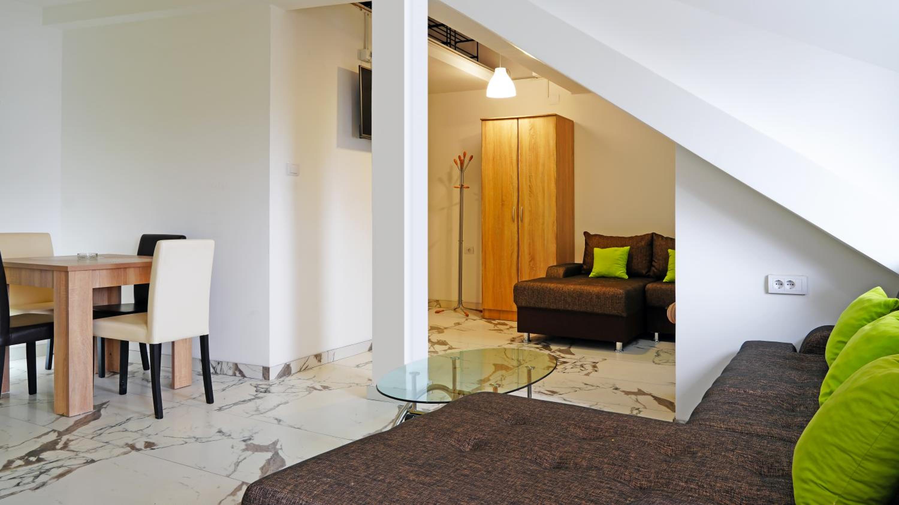 Studio - Split Level