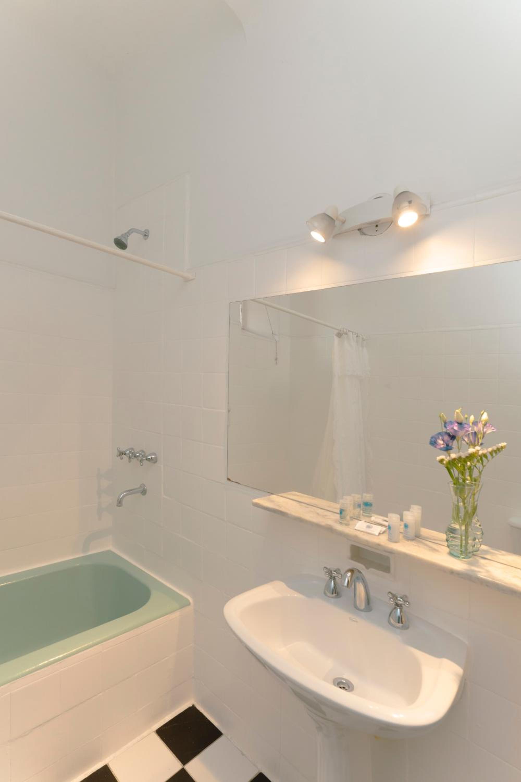 Superior Quadruple Room photo 2