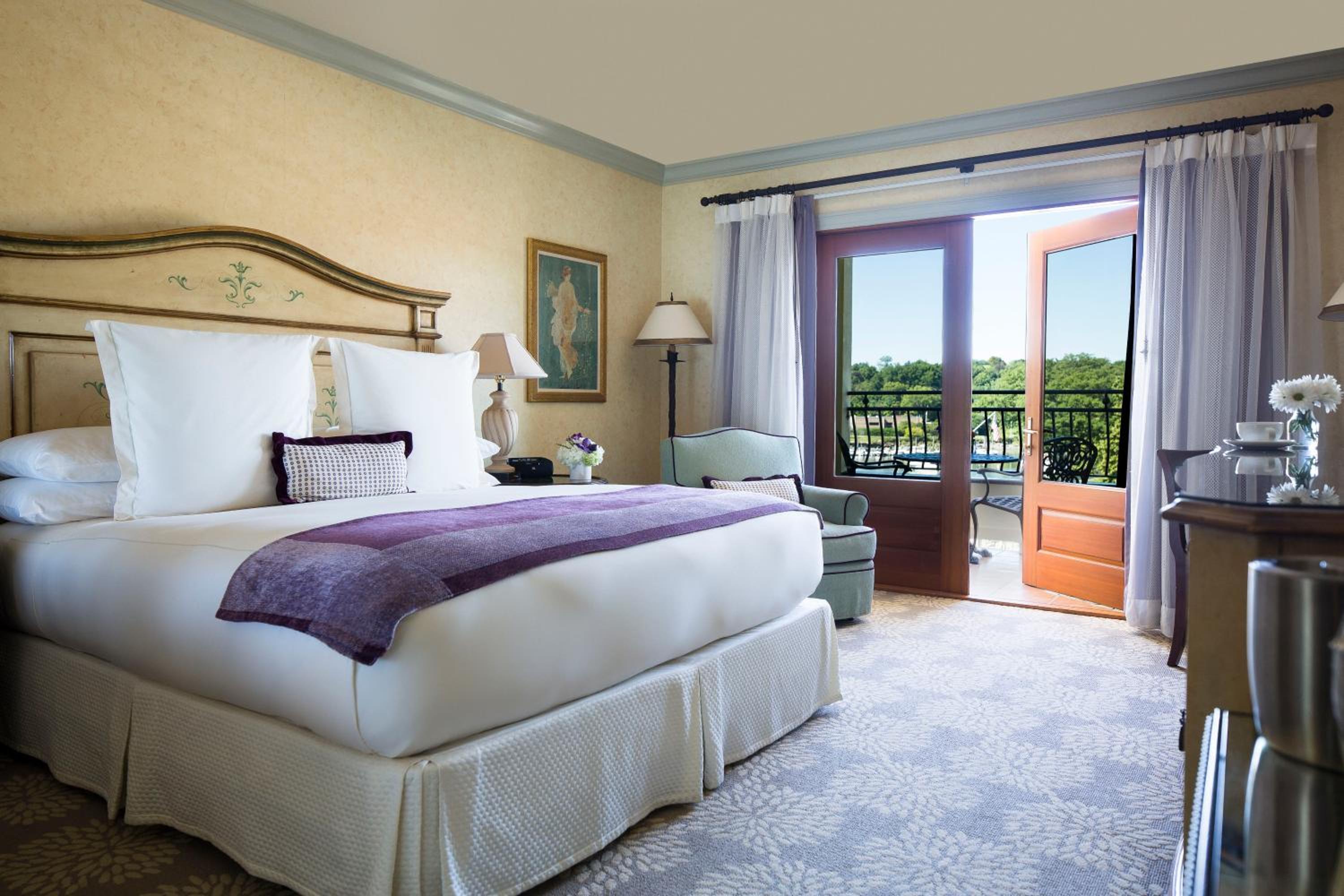 Standard King Room