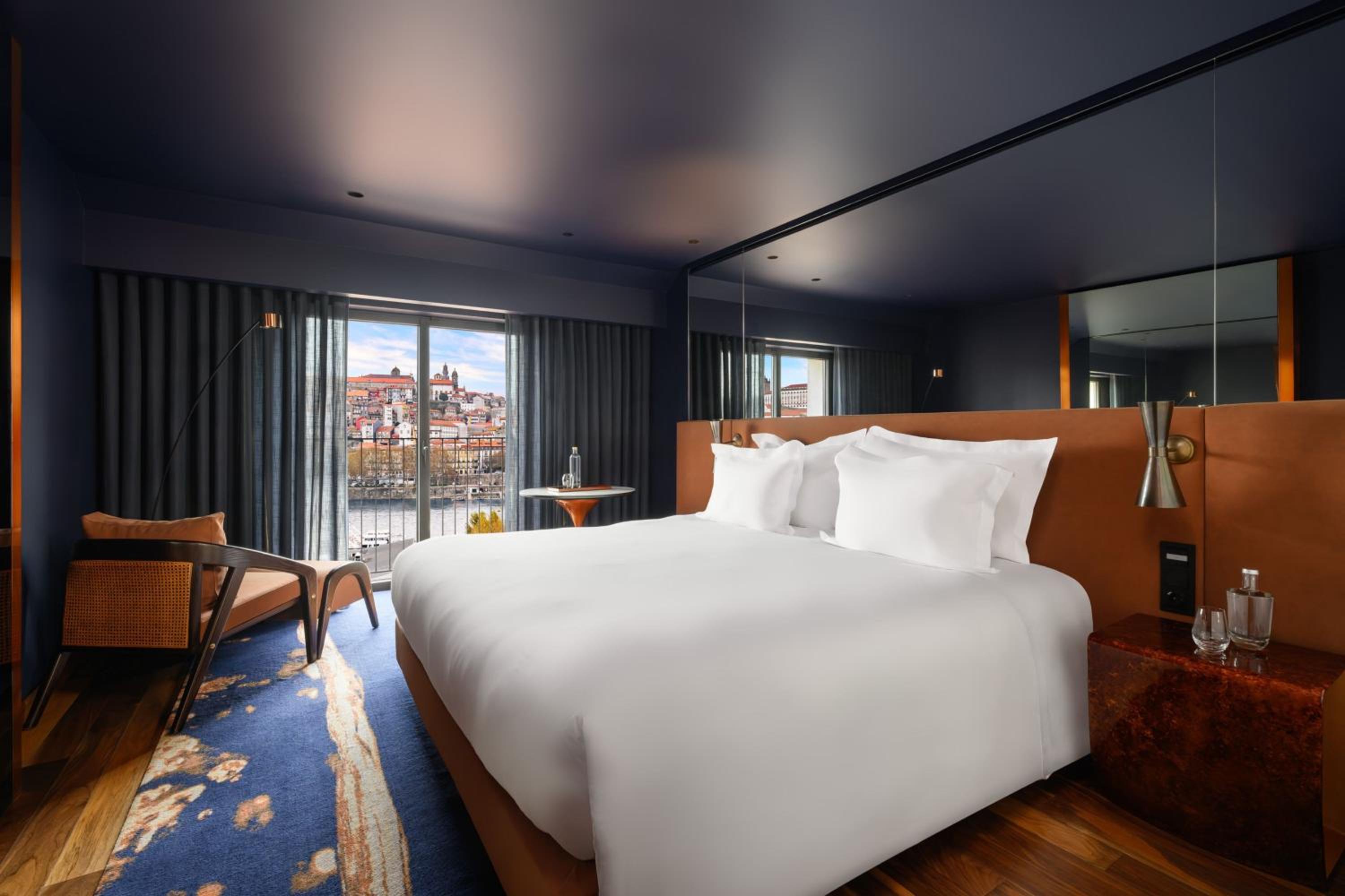 Deluxe King Room with River View