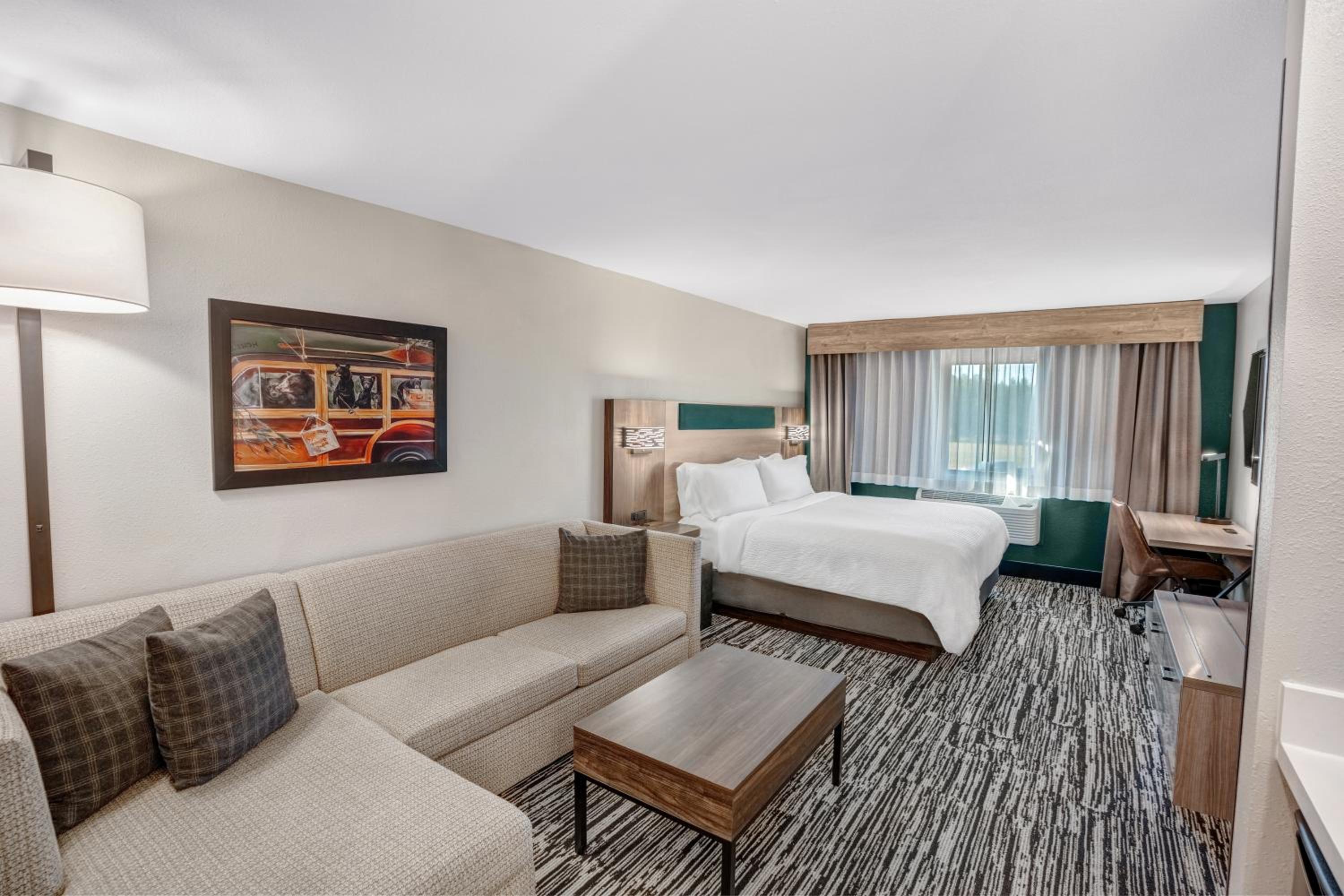 King Suite - Photo 2