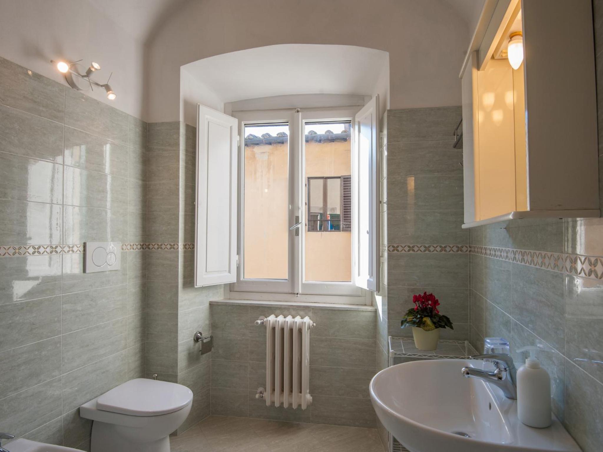 Triple Room with Private Bathroom - Photo 7