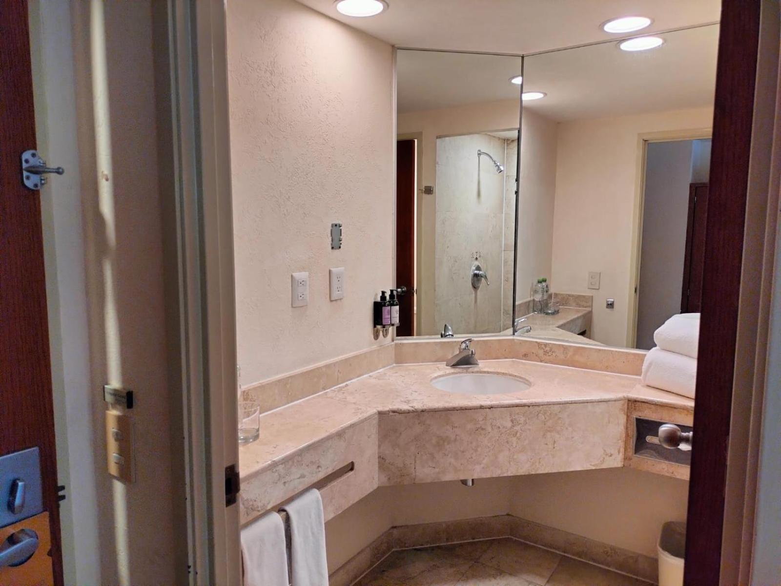 Double Room with Two Double Beds - Photo 1