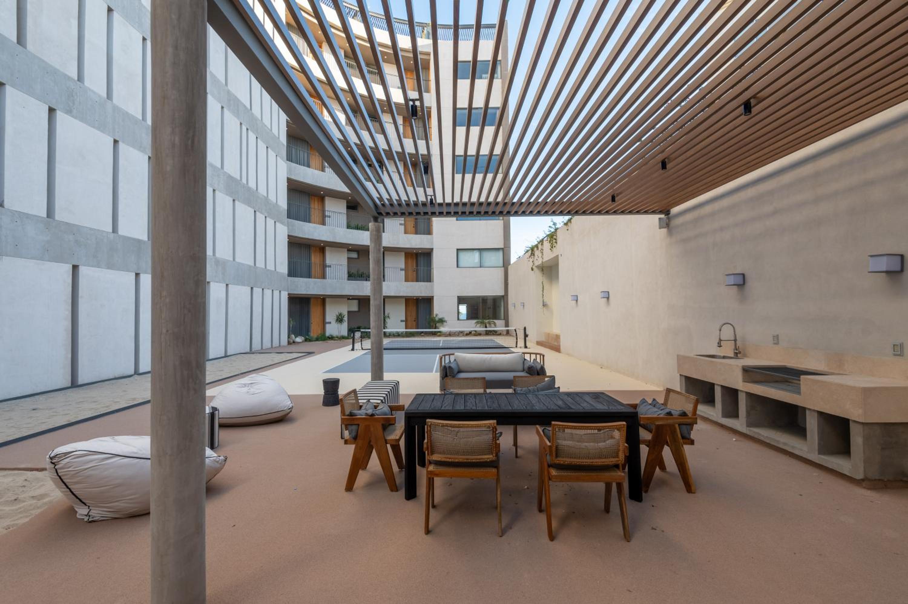 Three-Bedroom Apartment - High Floor, photo 7