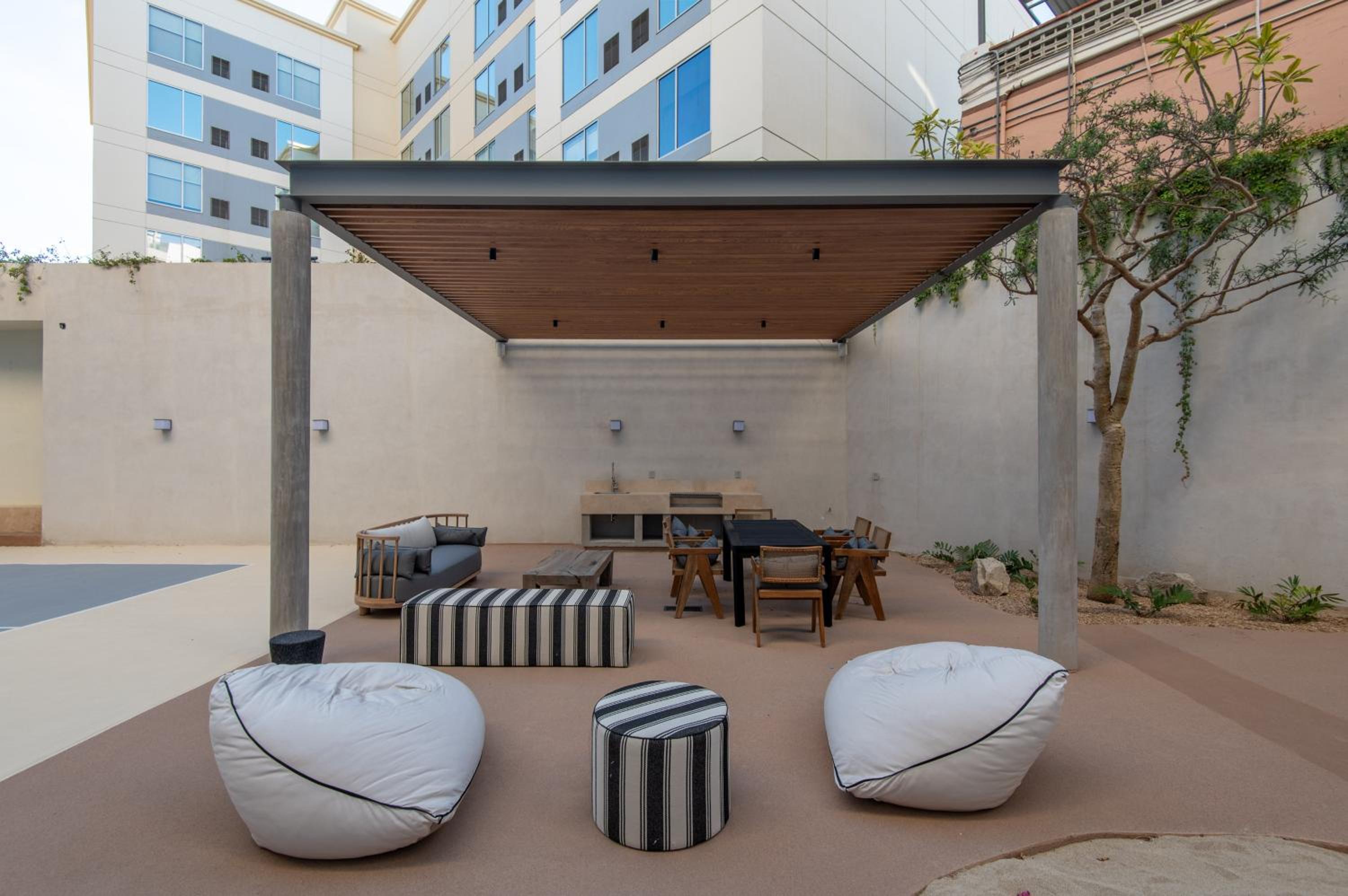 Two-Bedroom Deluxe Apartment