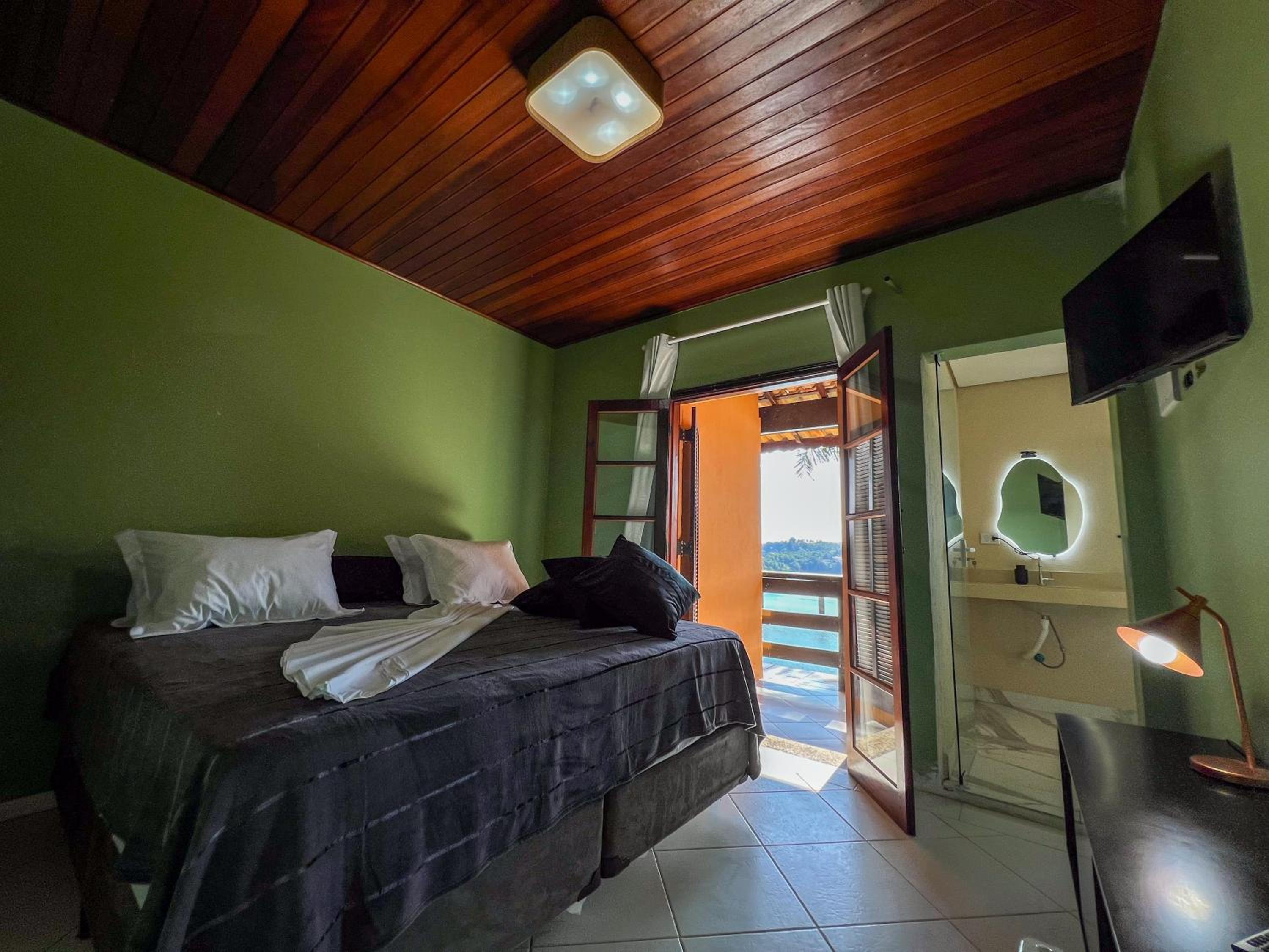 King Room with Balcony photo 2