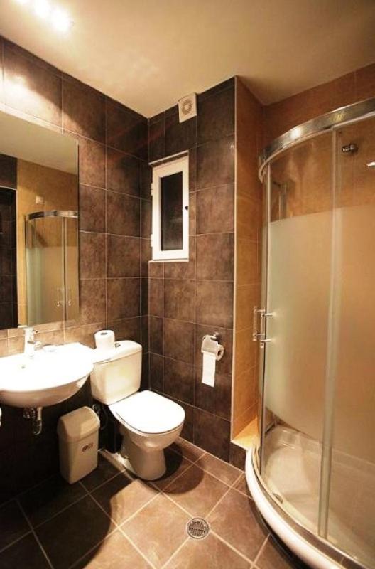 Double Room - Photo 5