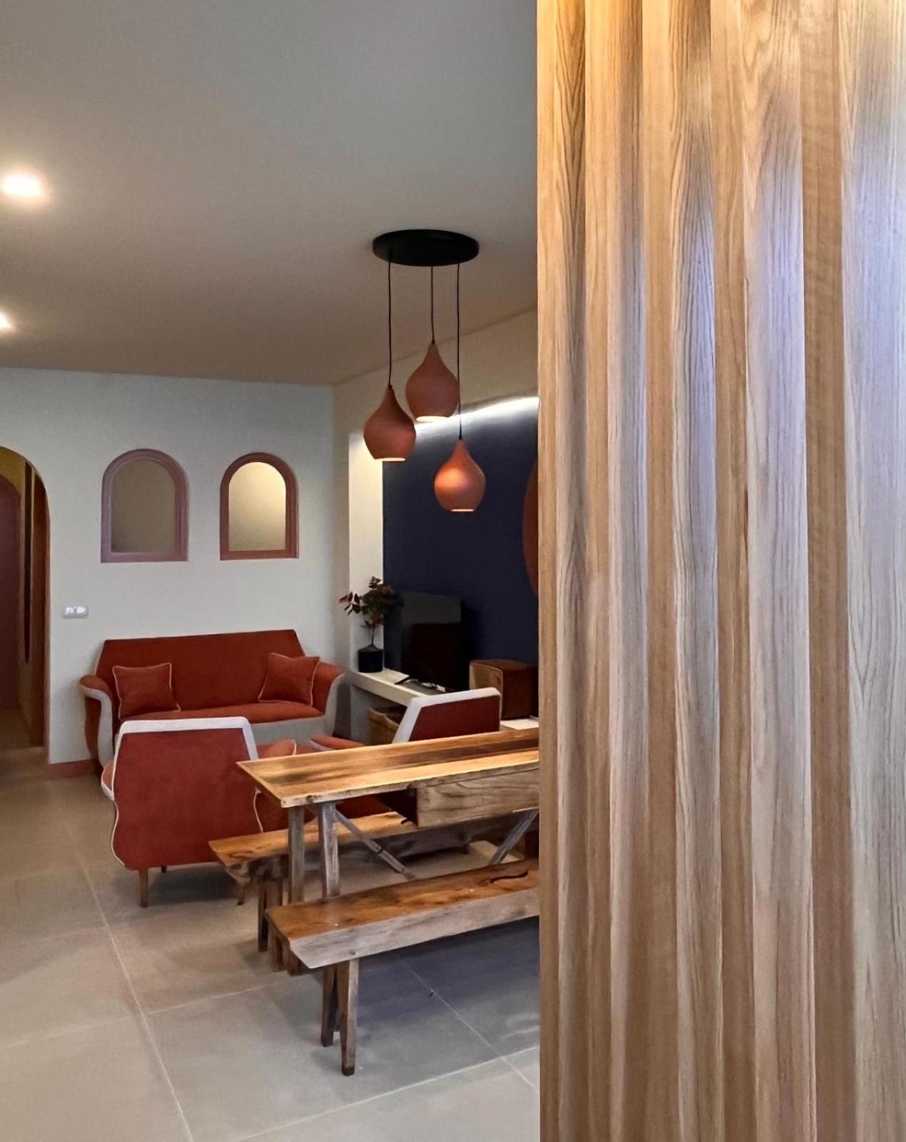 Two-Bedroom Deluxe Apartment - Photo 3