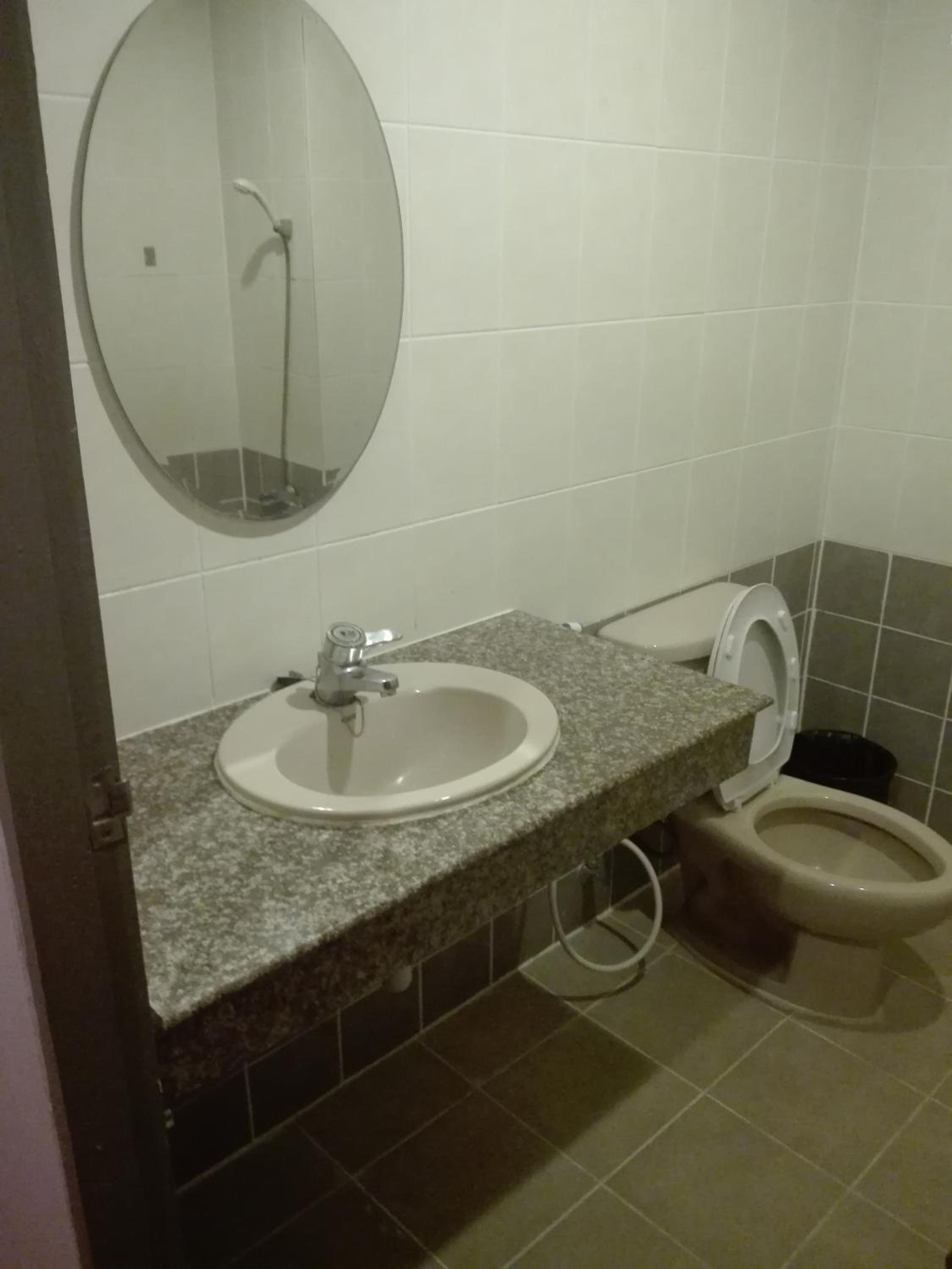 Standard Twin Room - Photo 3