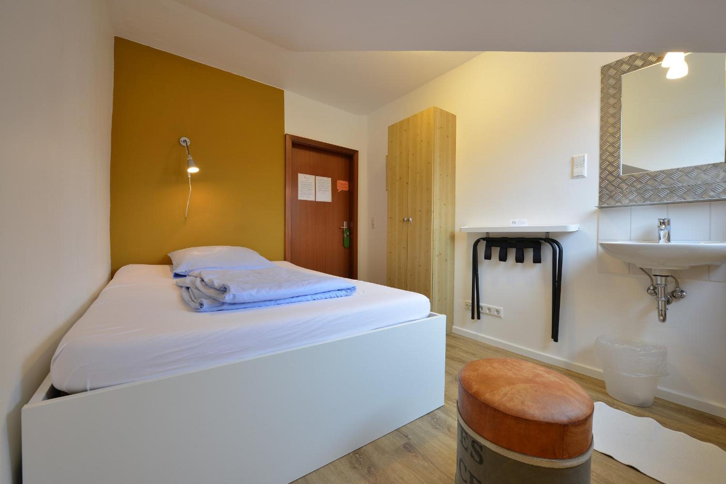 Single Room with Shared Bathroom