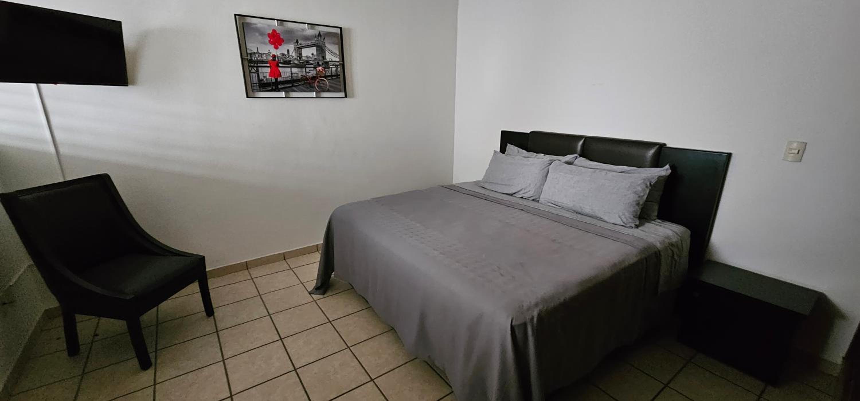 Family Room photo 1