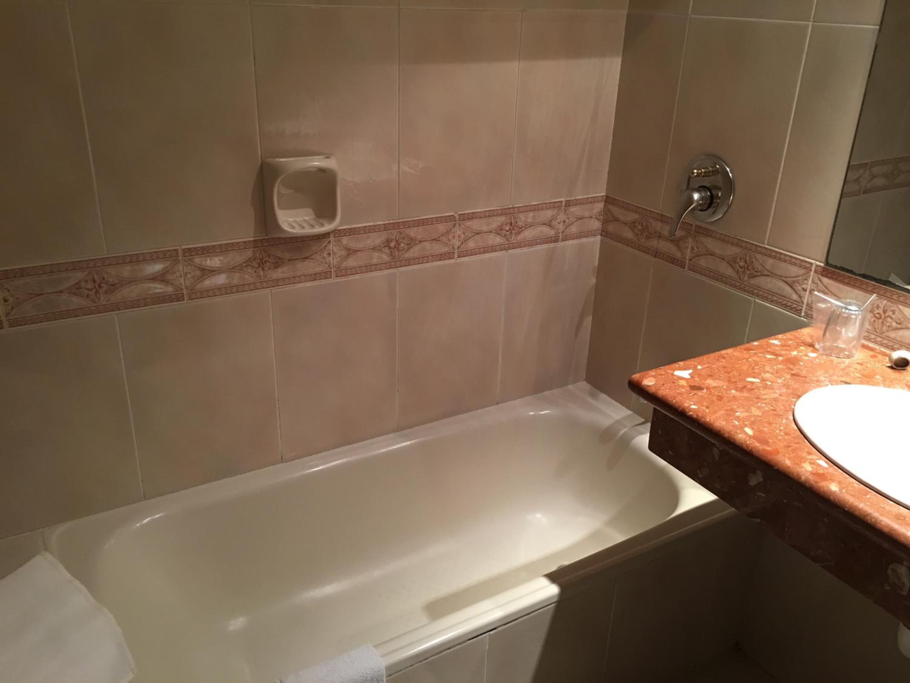 Standard Double Room - Photo 4