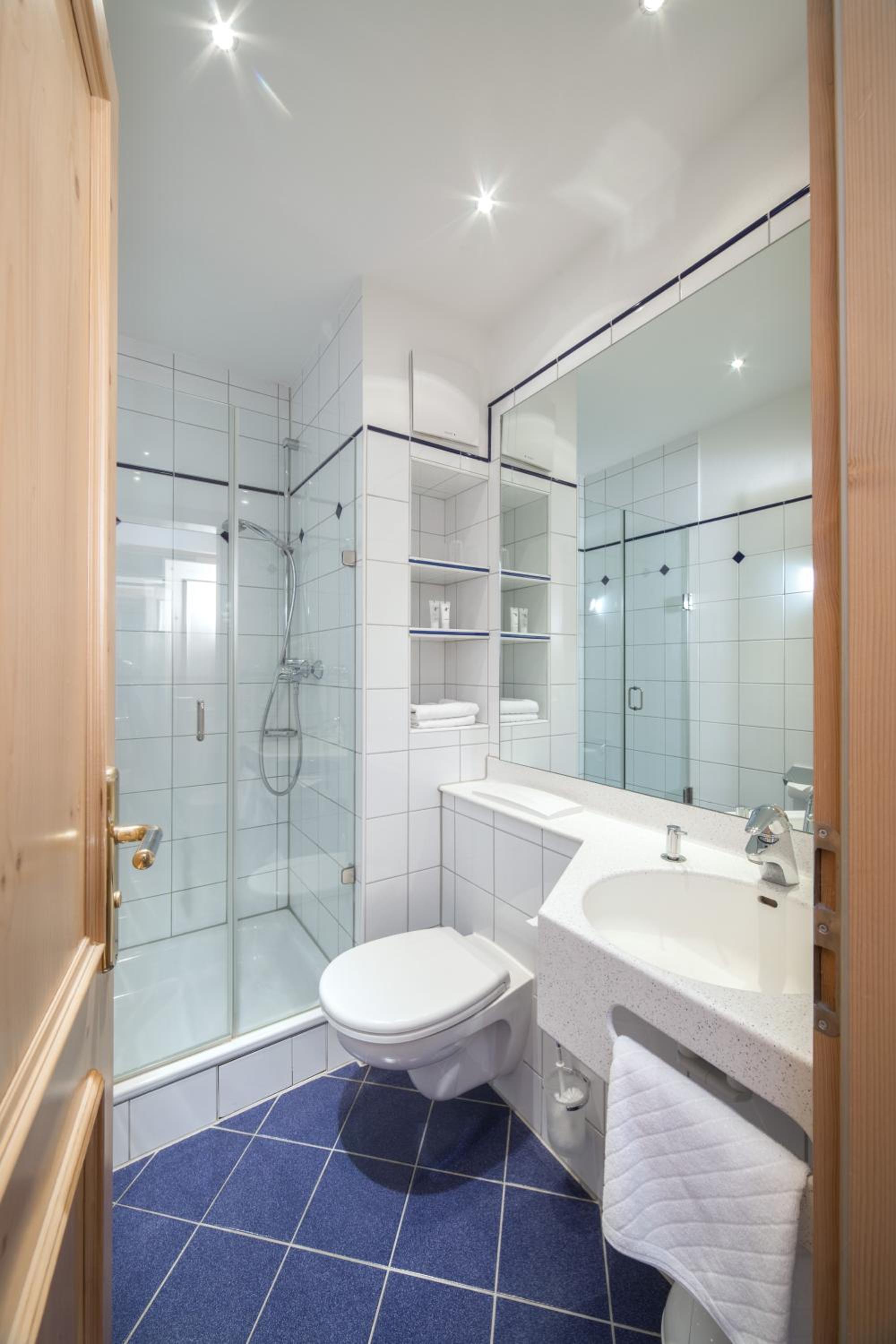 Double Room - Photo 2