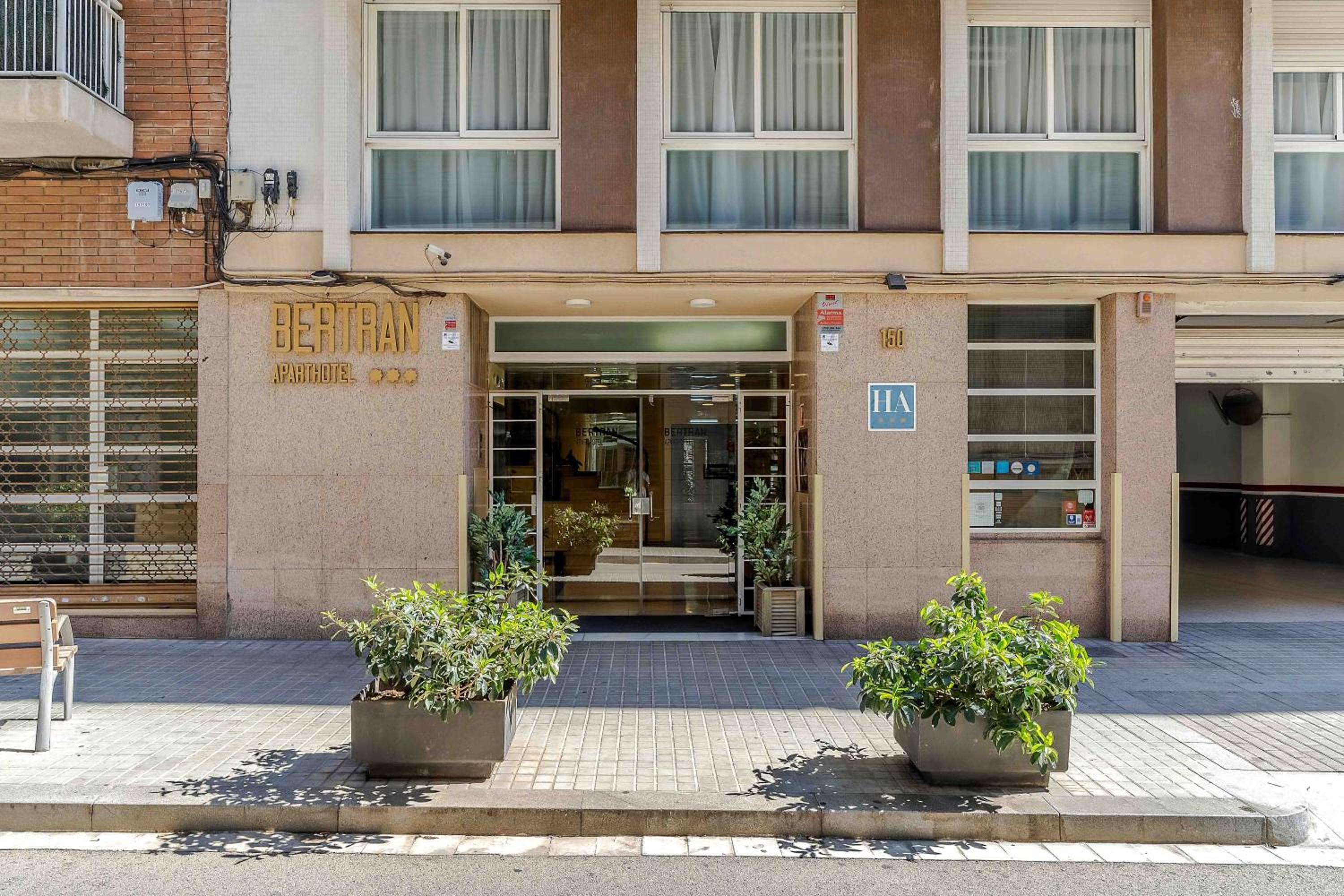 Two-Bedroom Apartment (4 Adults) - Top Floor without Elevator photo 1