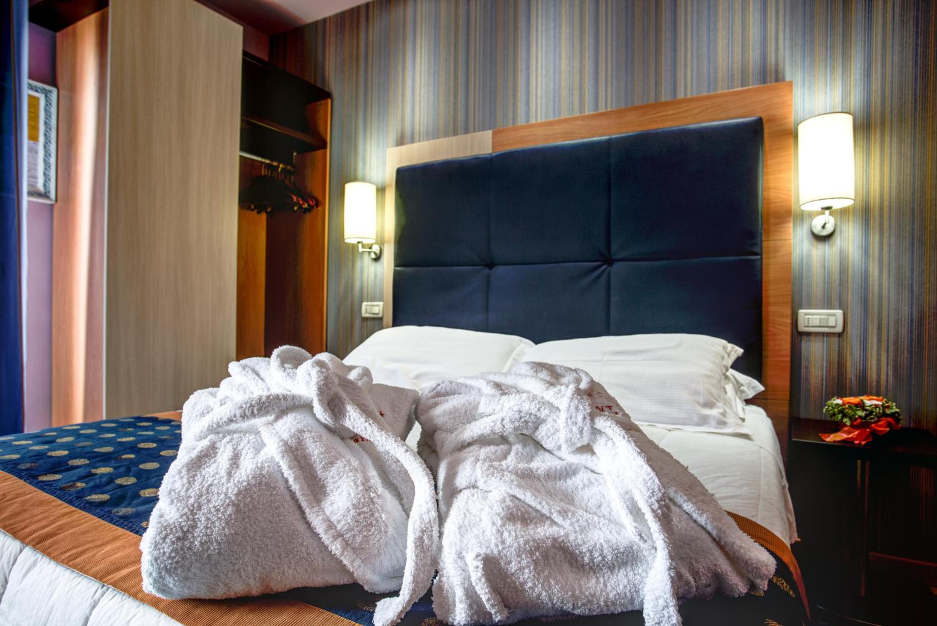 Superior Double Room - Photo 4