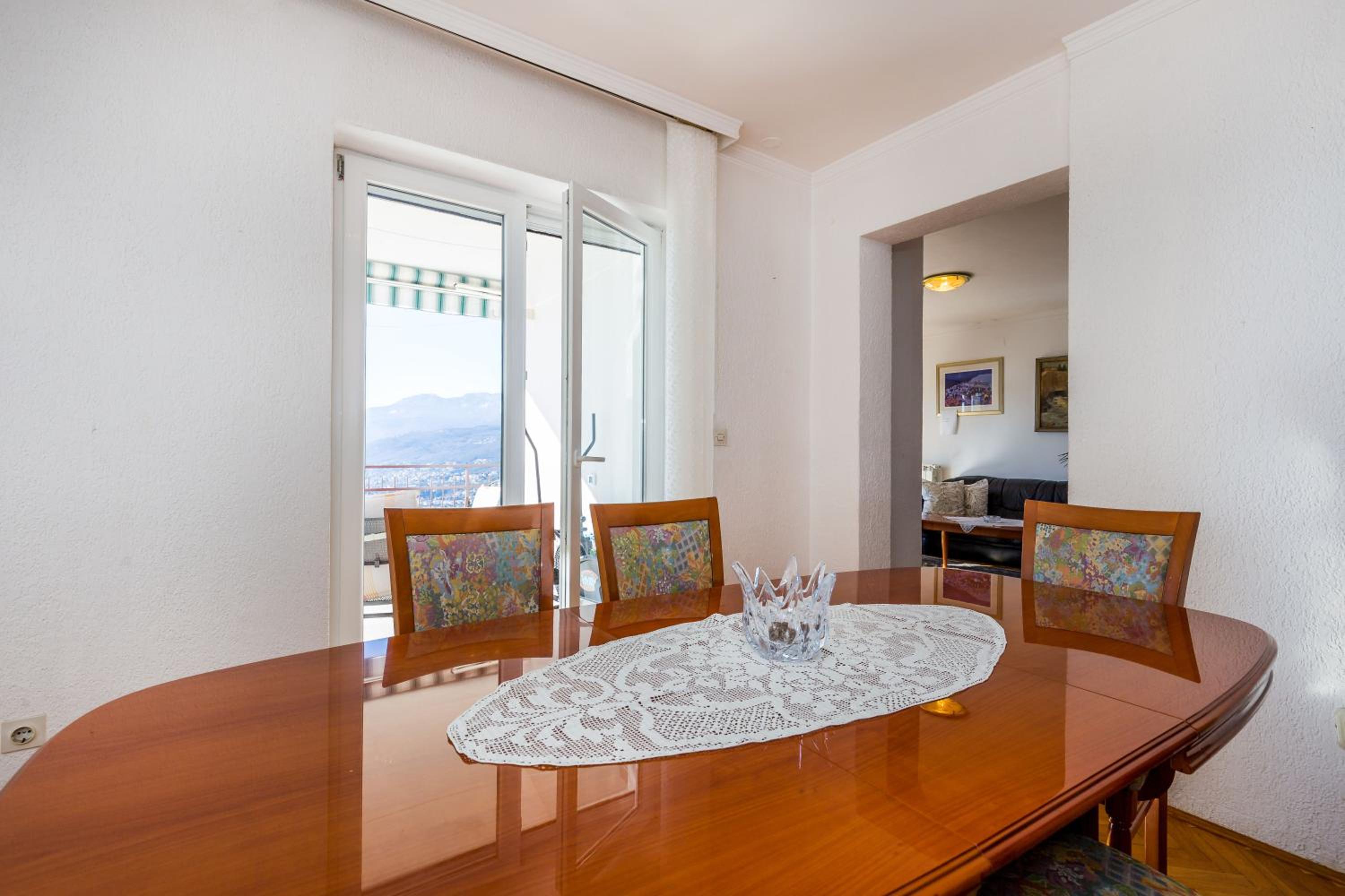Three-Bedroom Apartment with Terrace, Sea View and Private Entrance photo 3