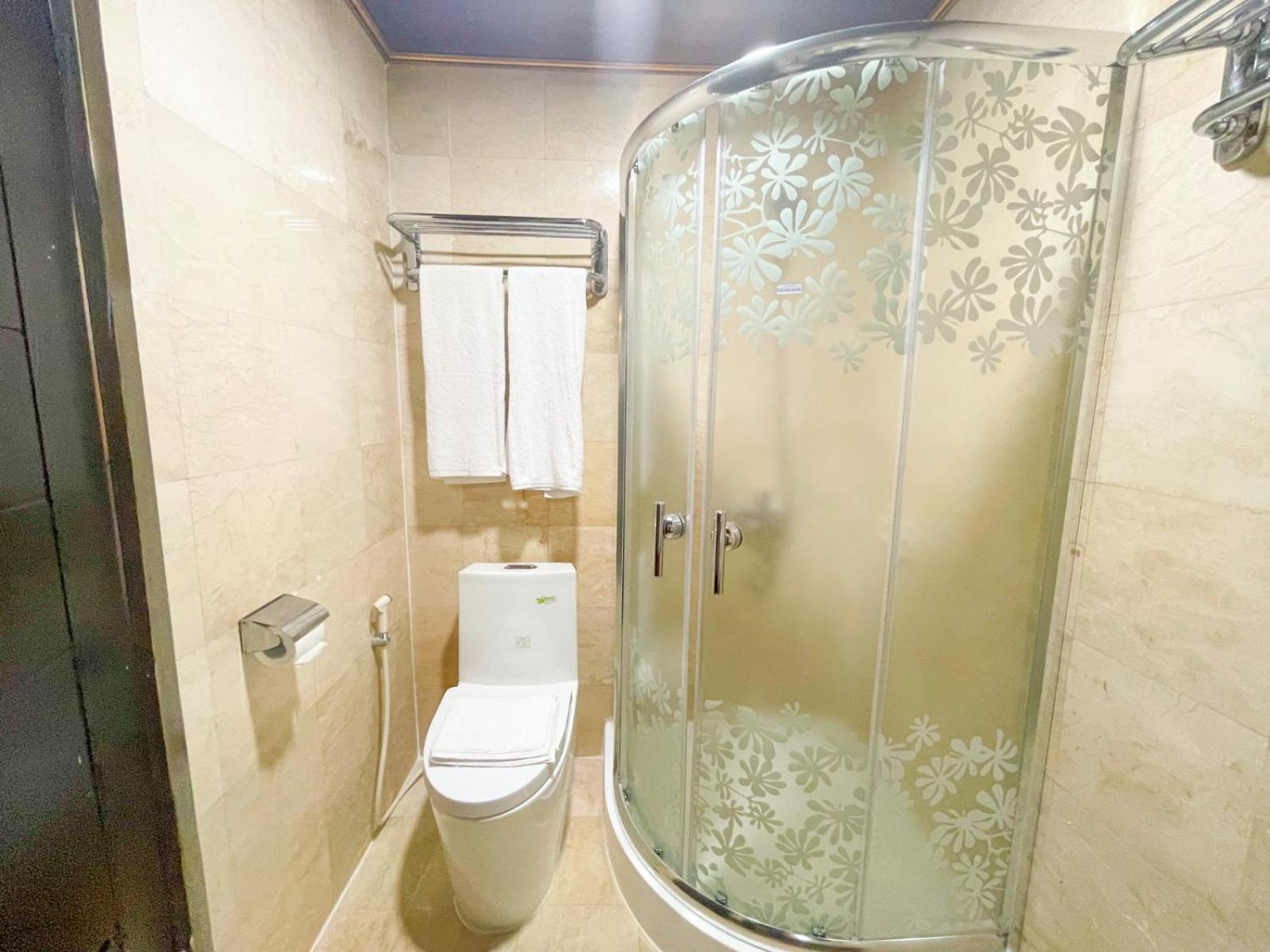 Villa with Private Pool - Photo 3