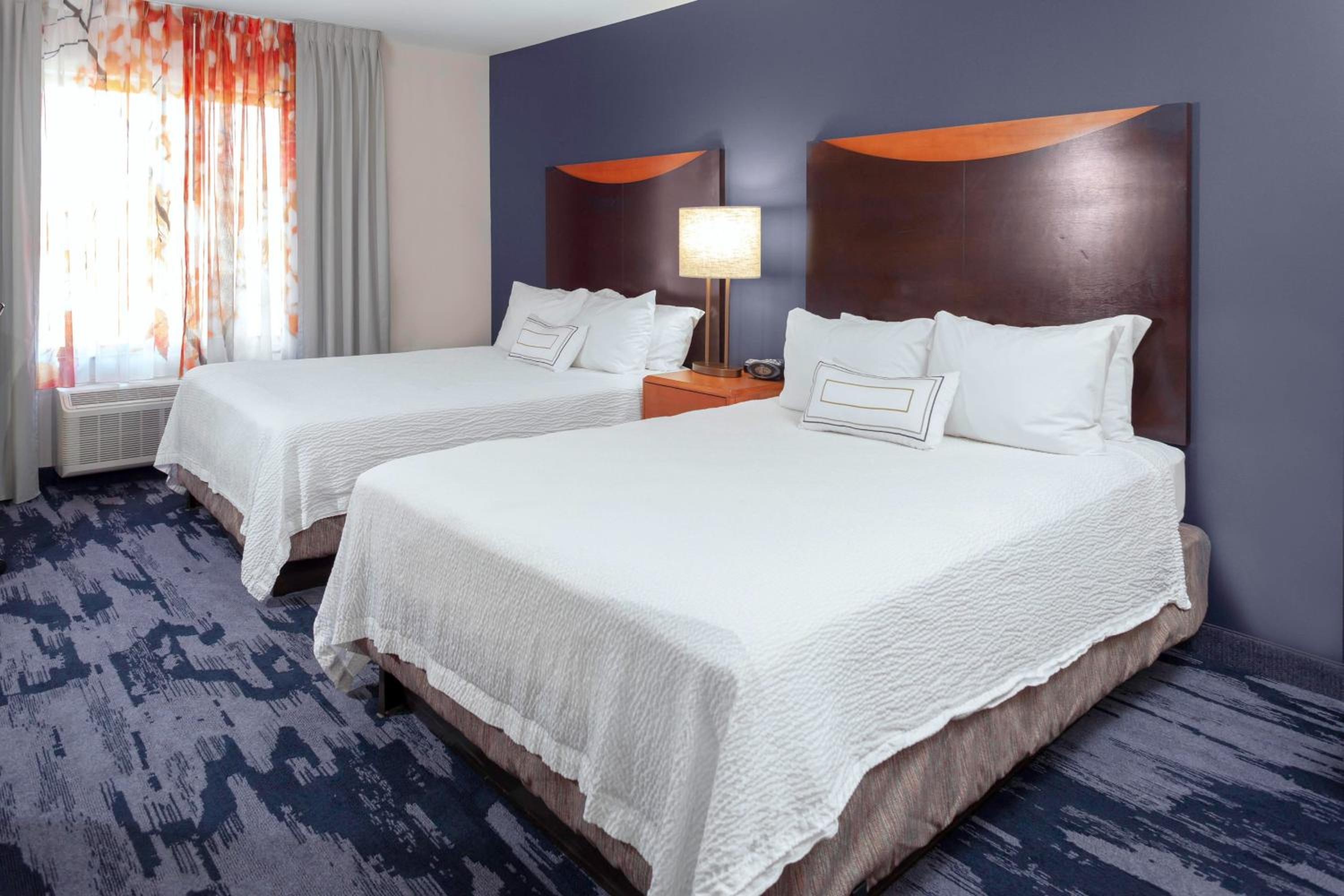Queen Room with Two Queen Beds and Bathtub - Mobility Access/Hearing Accessible