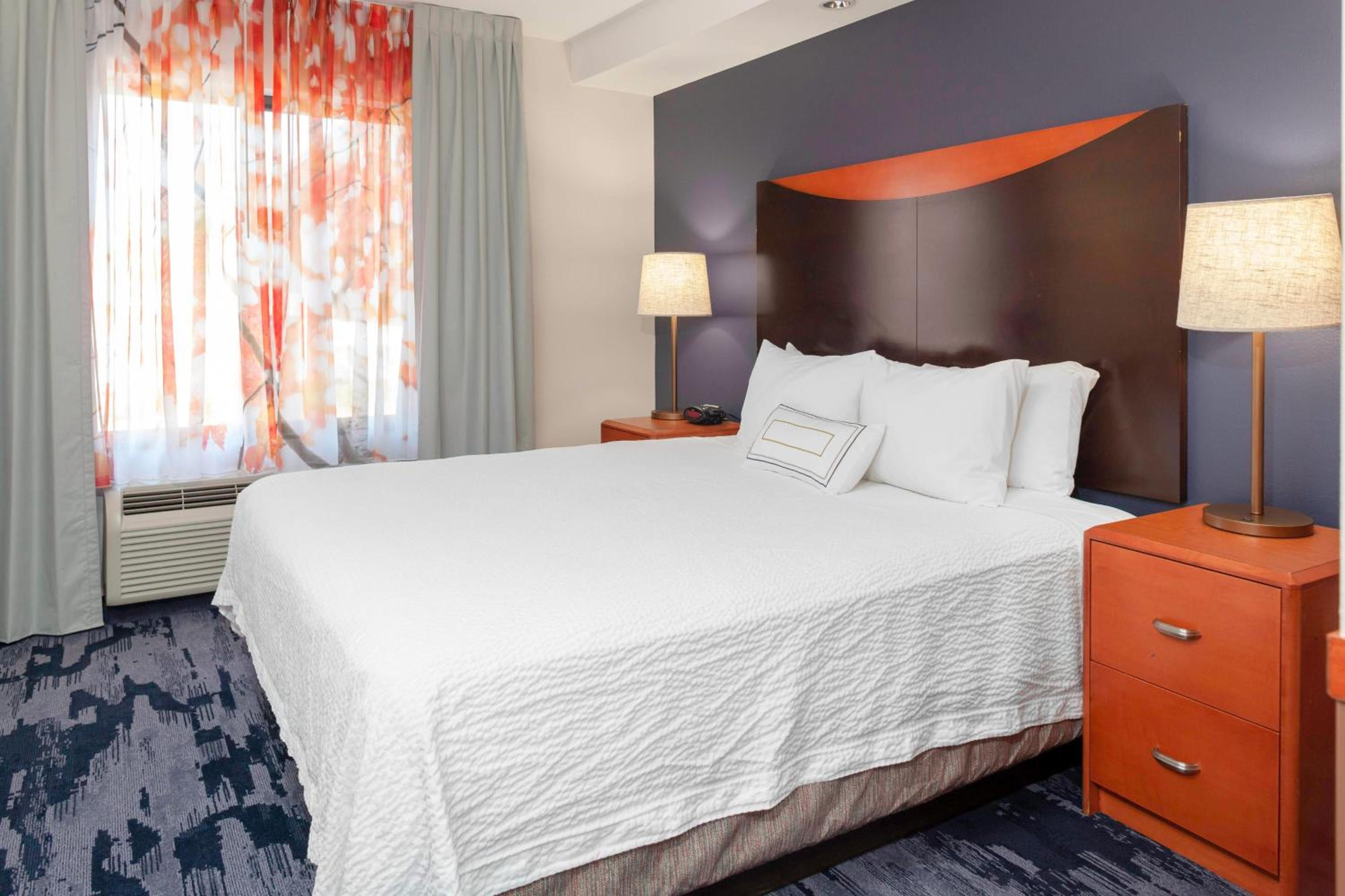 King Suite with Sofa Bed - Photo 4