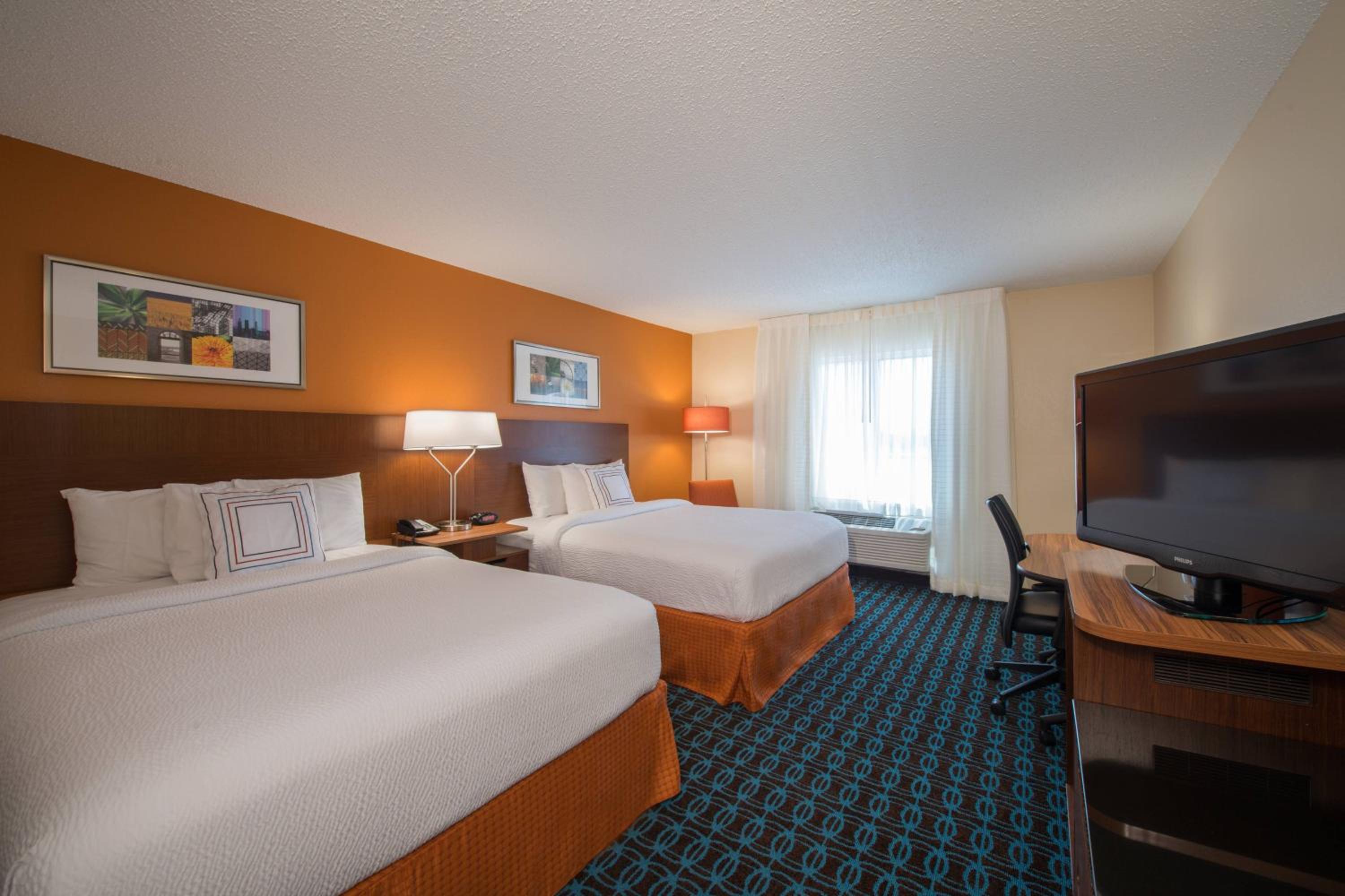 Queen Room with Two Queen Beds and Adapted Tub - Mobility and Hearing Accessible