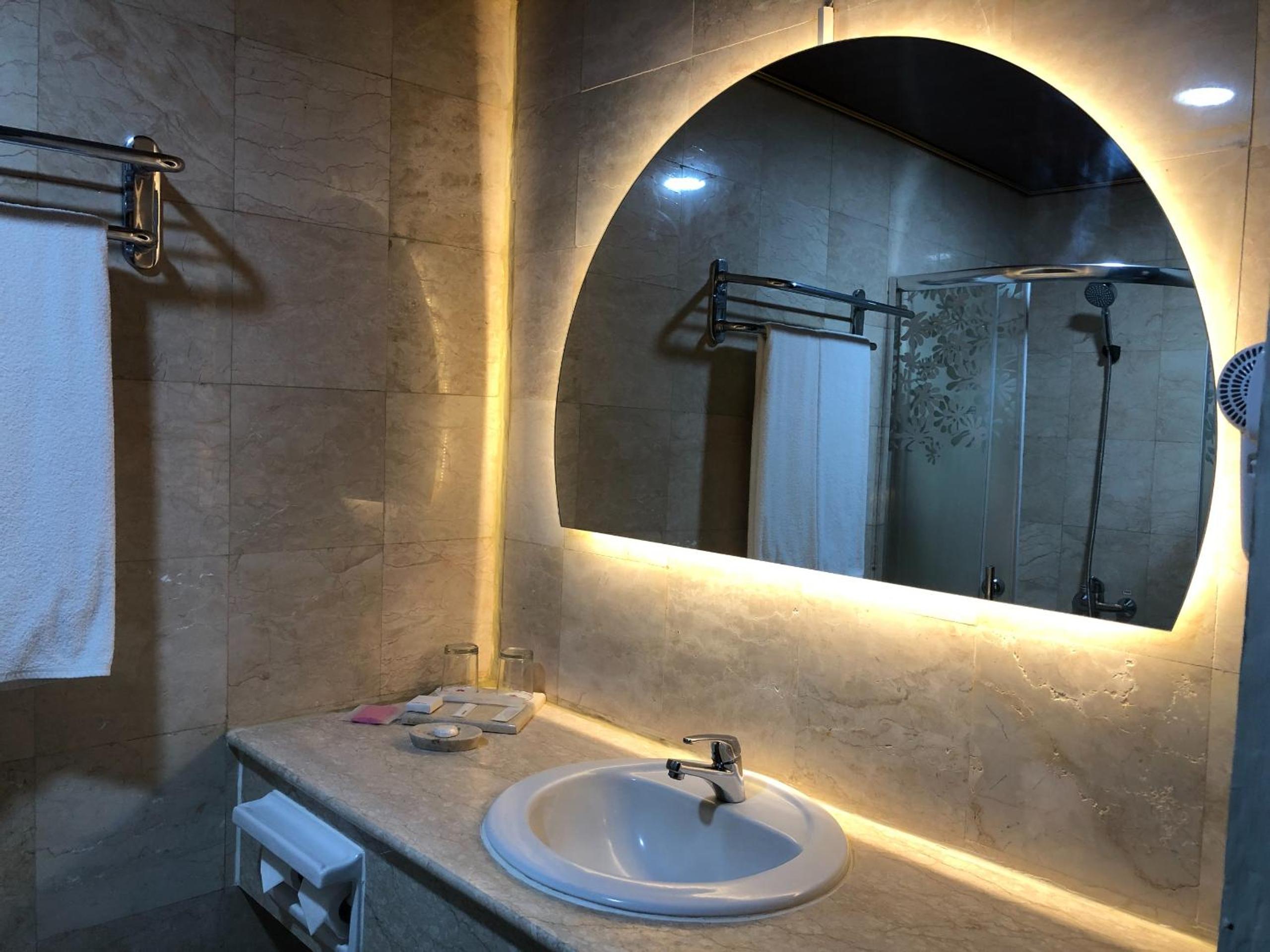 Villa with Private Pool - Photo 2