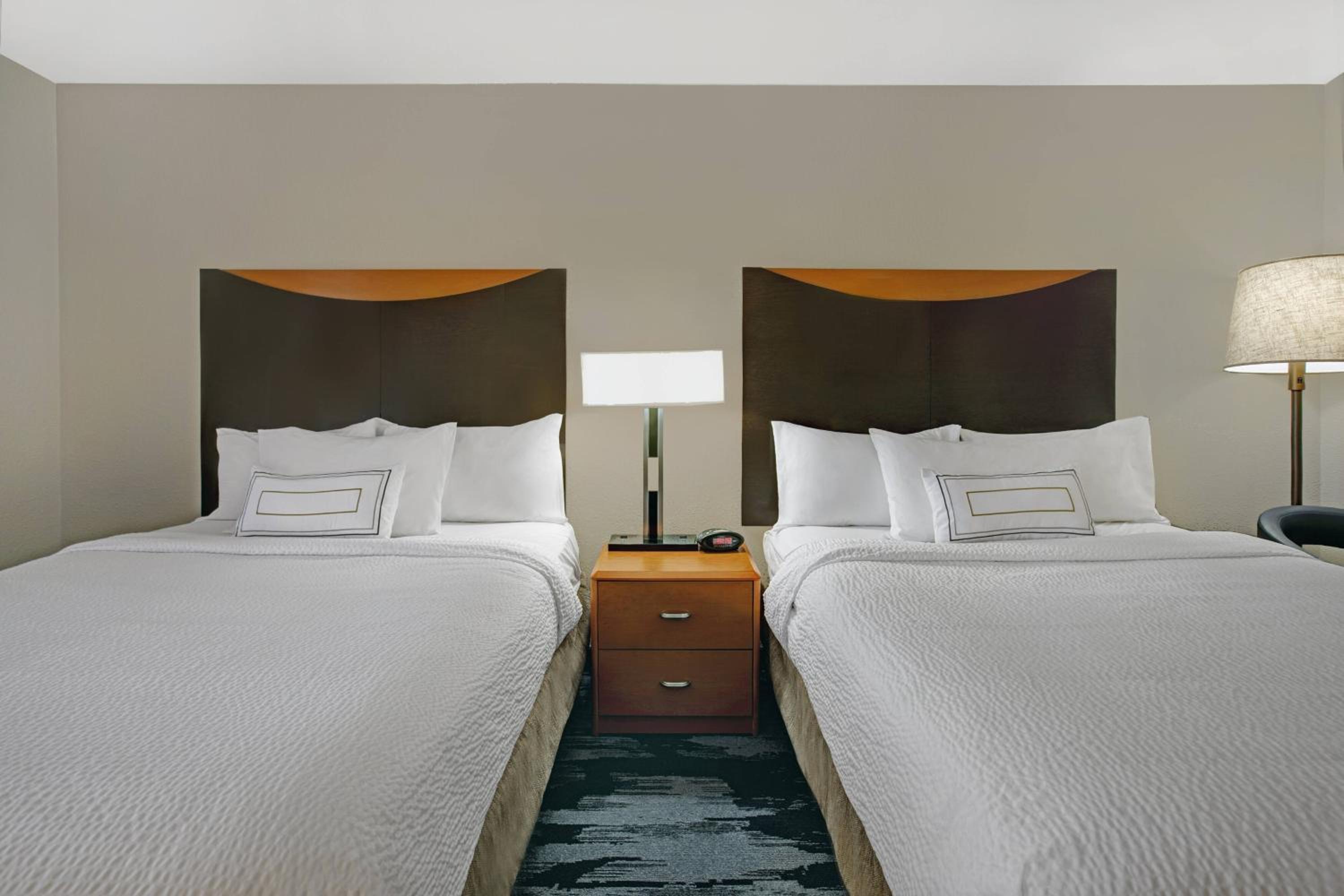 Queen Room with Two Queen Beds - Hearing Accessible photo 2