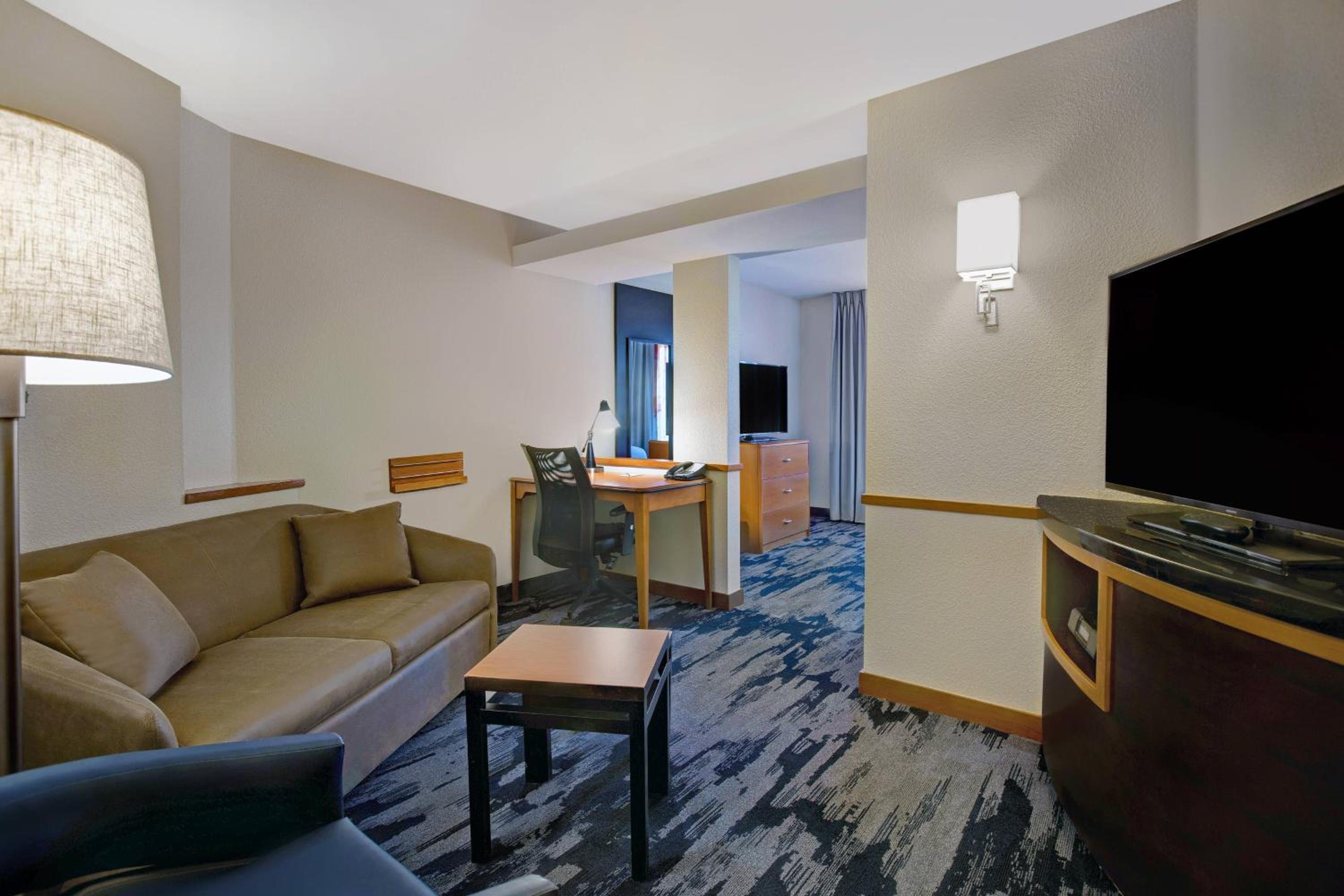 King Suite with Sofa Bed - Hearing Accessible