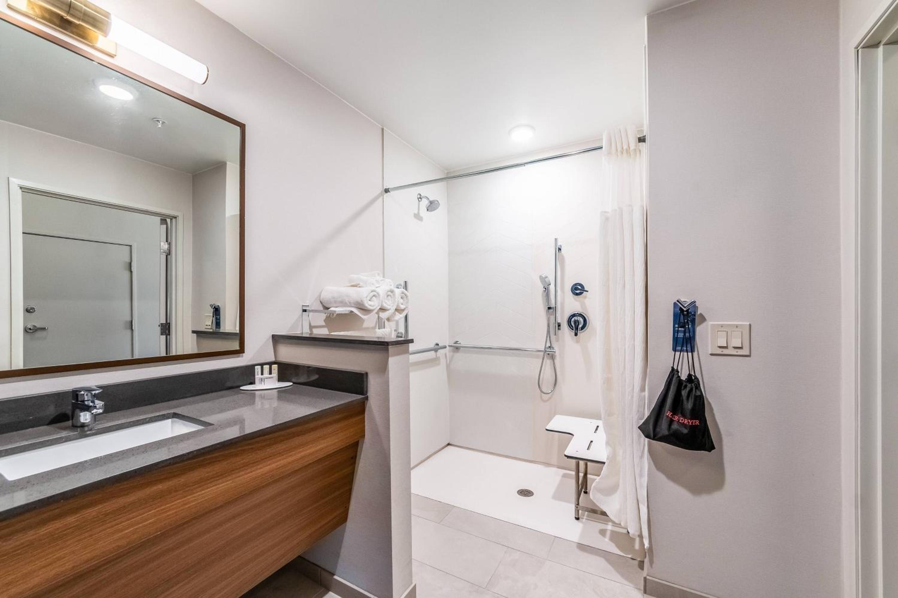 King Suite with Sofa Bed and Adapted Tub - Mobility and Hearing Accessible - Photo 1