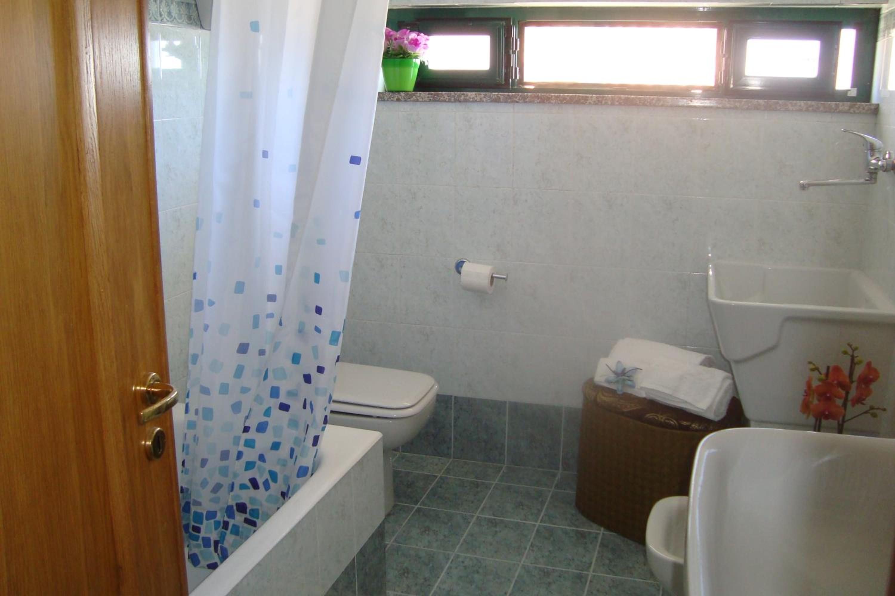 Studio Apartment - Photo 4