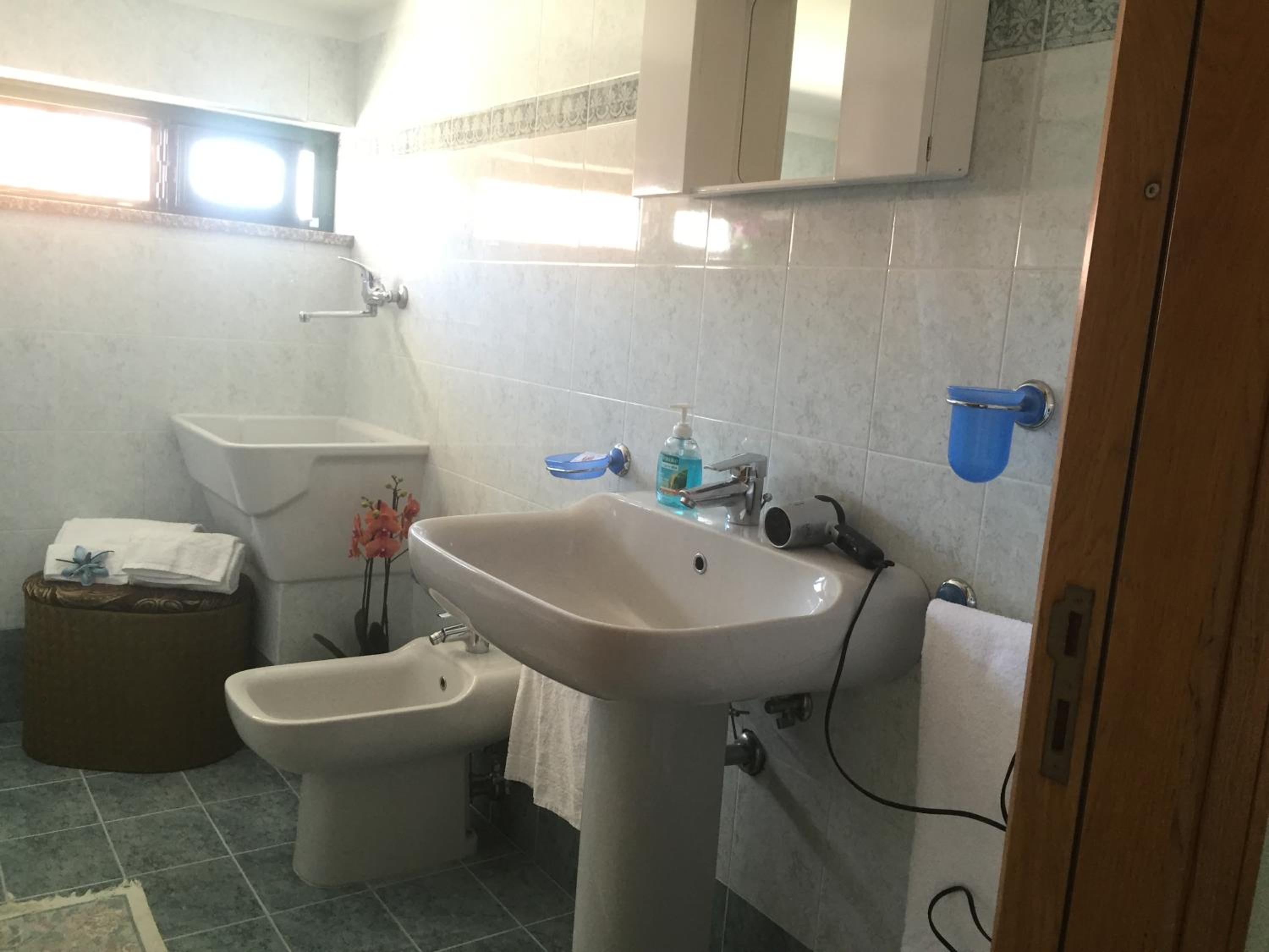 Studio Apartment - Photo 3