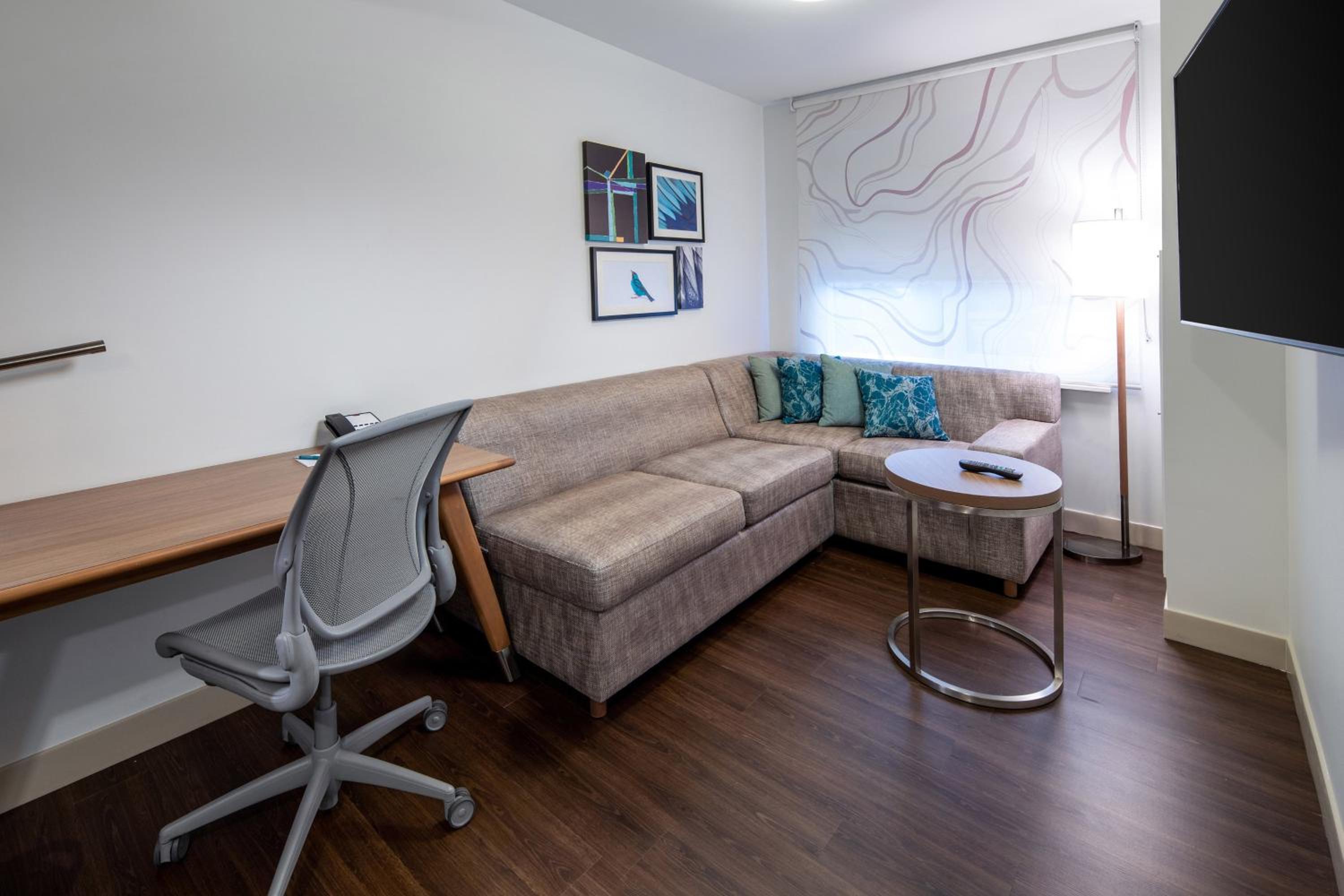 One-Bedroom King Suite with Sofa Bed and Roll-in Shower - Mobility and Hearing Accessible
