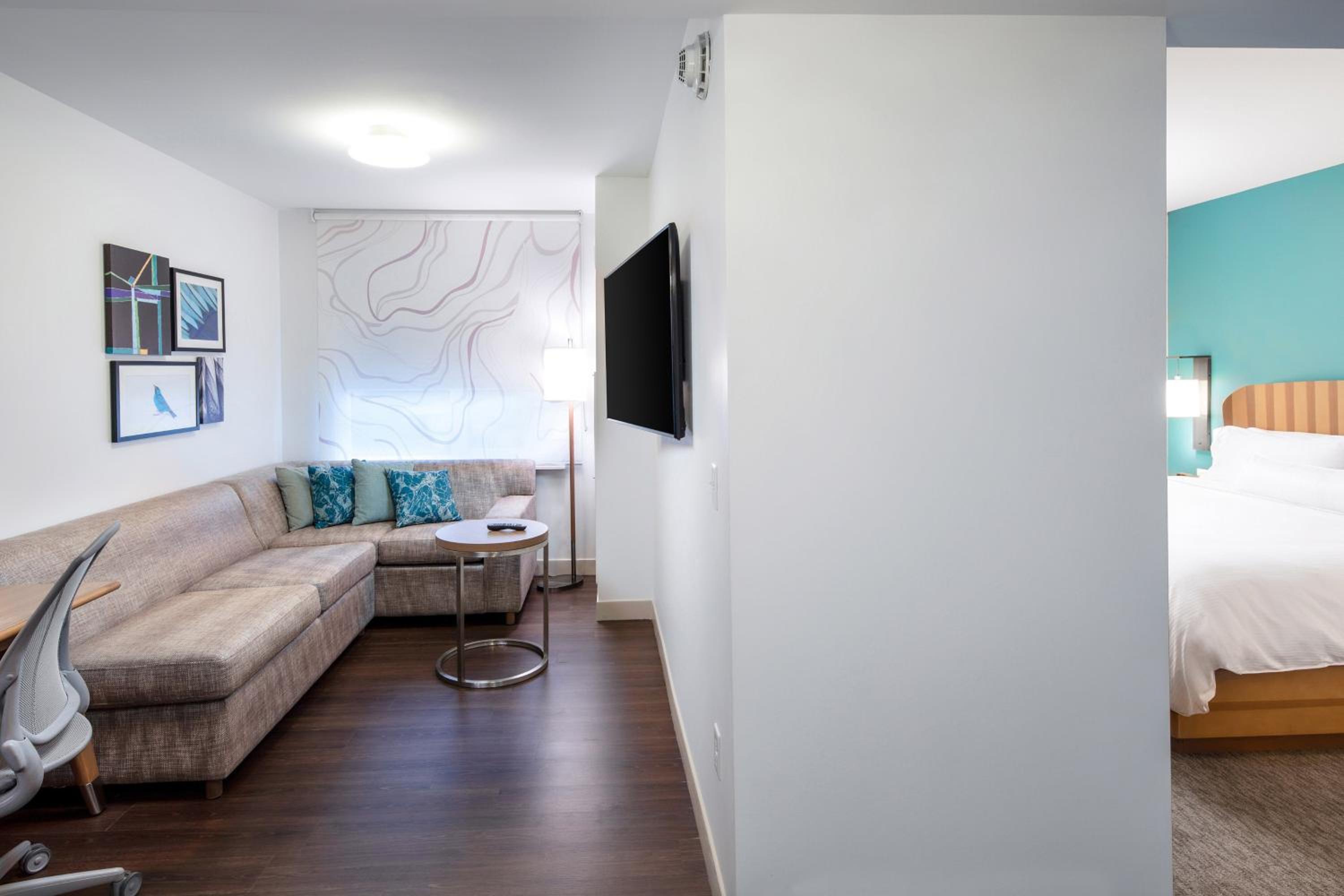 One-Bedroom King Suite with Sofa Bed and Roll-in Shower - Mobility and Hearing Accessible photo 2