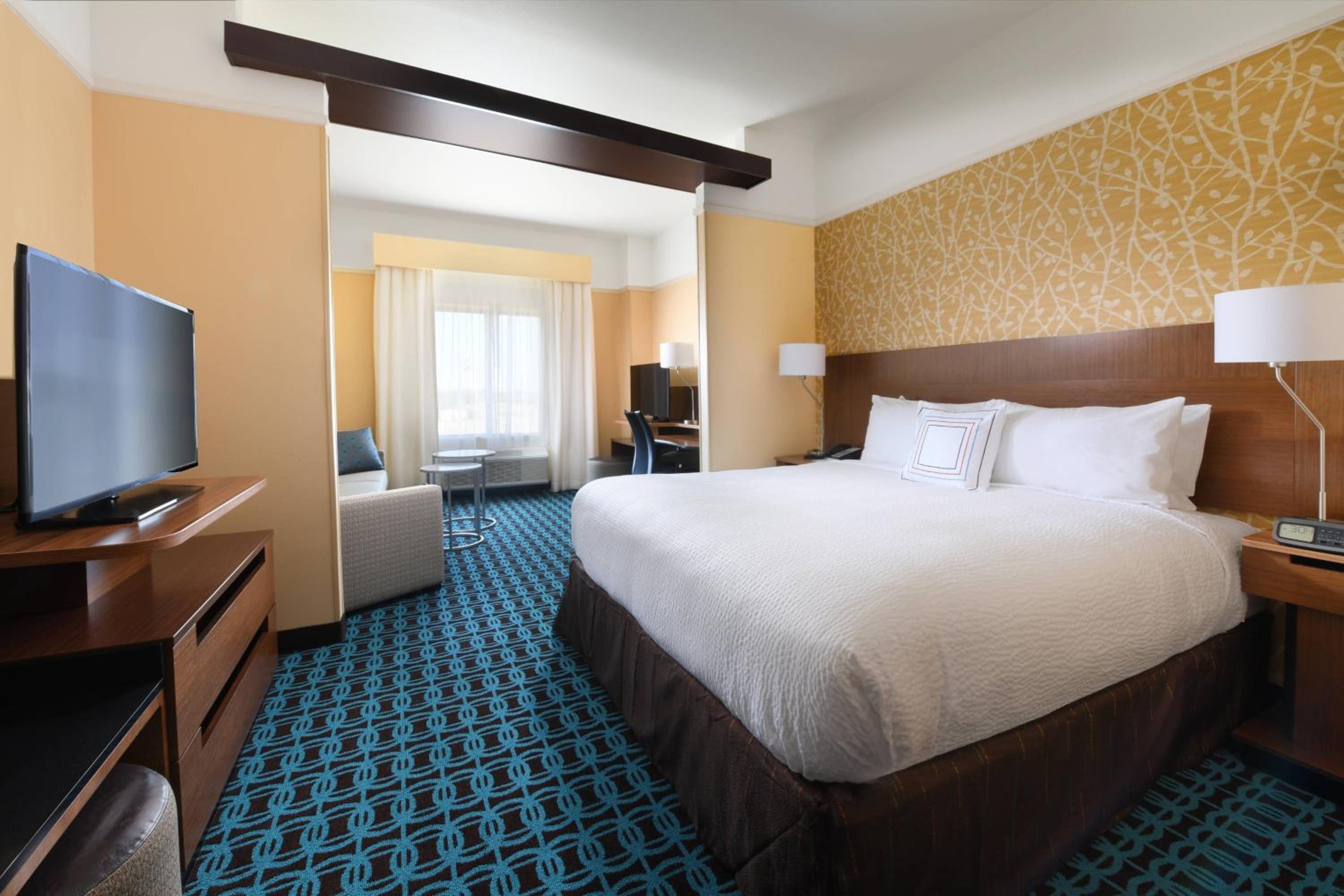 King Suite with Sofa Bed and Adapted Tub - Mobility and Hearing Accessible