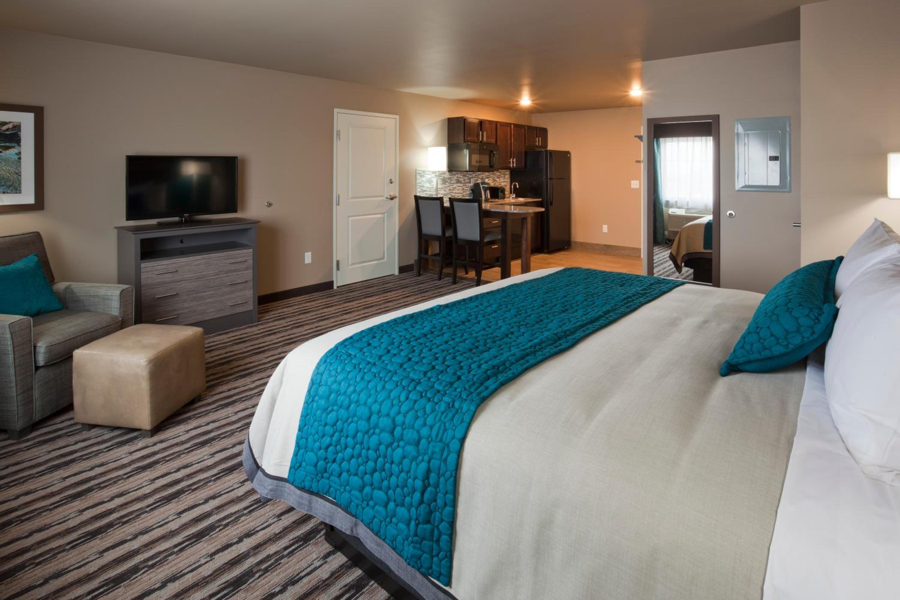 King Junior Suite - Disability Access photo 1