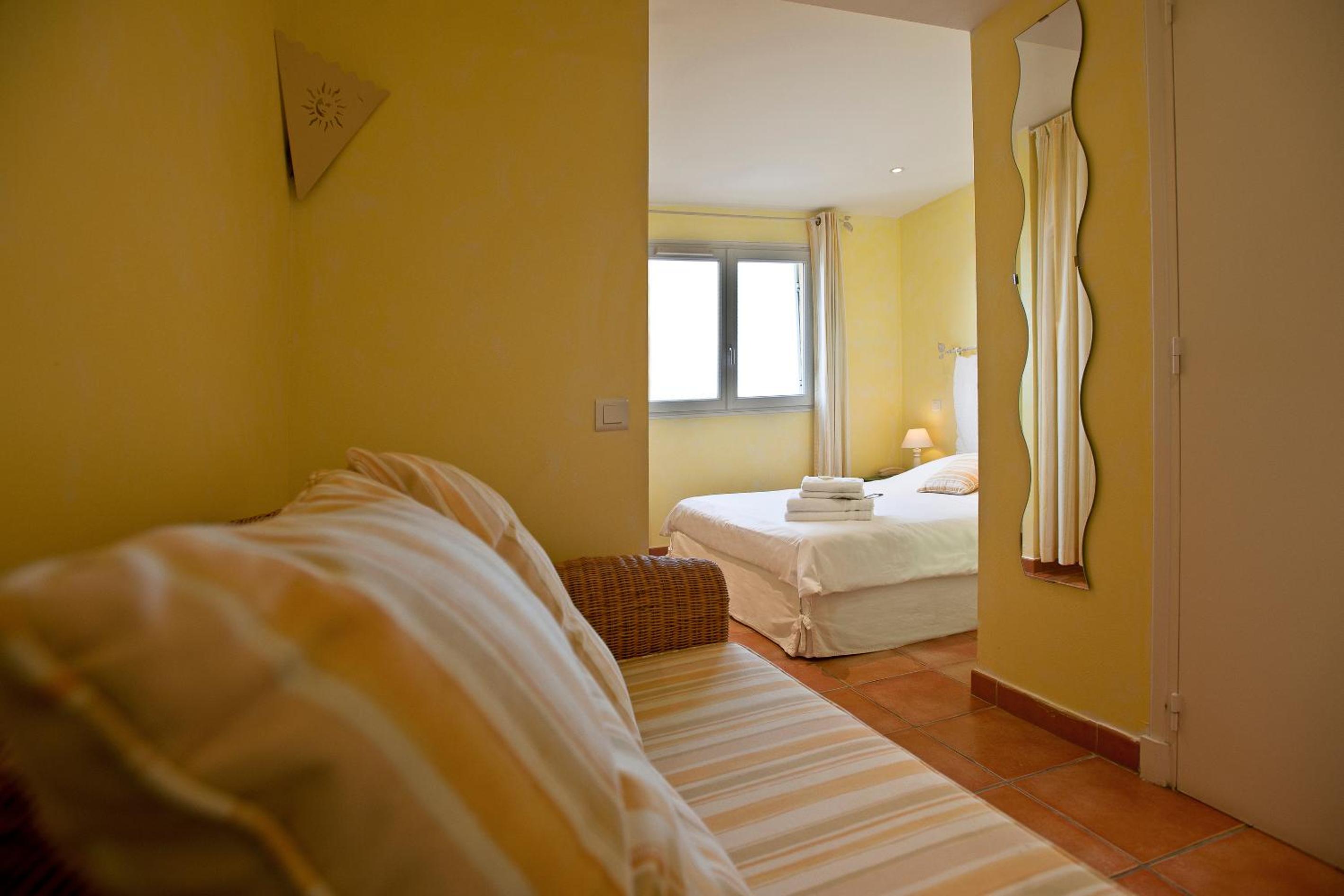 Standard Double Room with Sea View - Photo 1