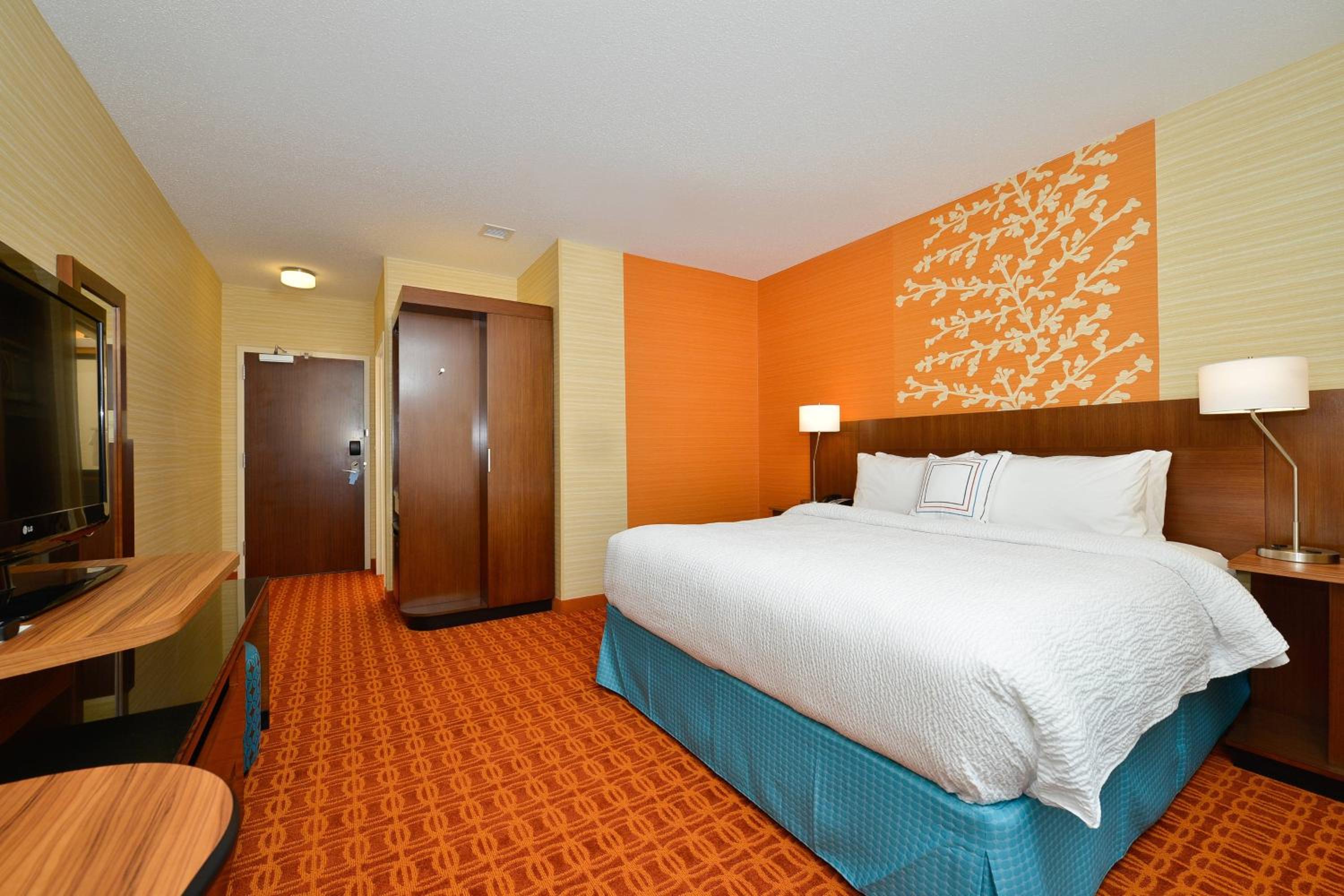 King Room - Hearing Accessible photo 1