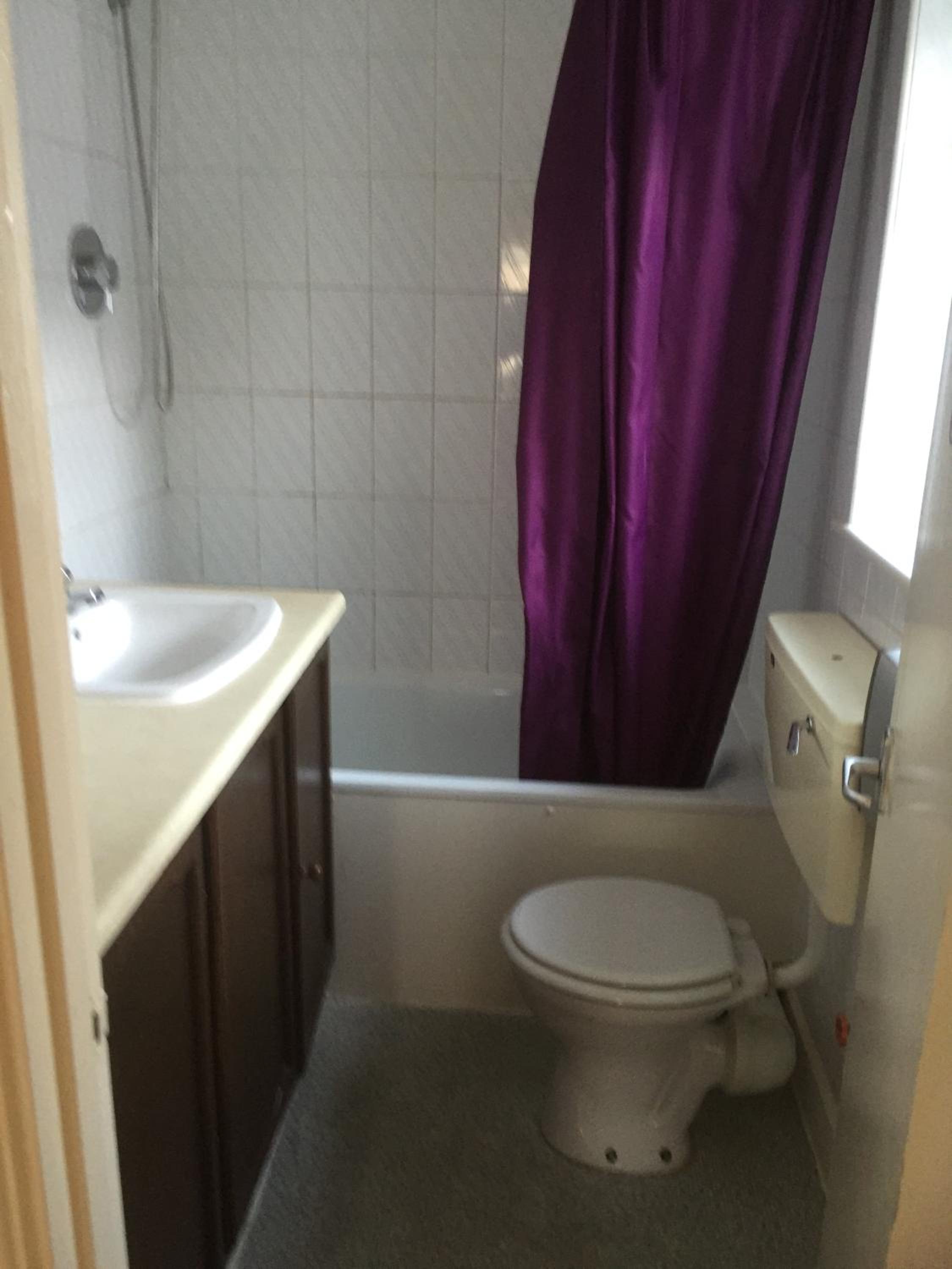 Budget Double Room with Shared Bathroom photo 3