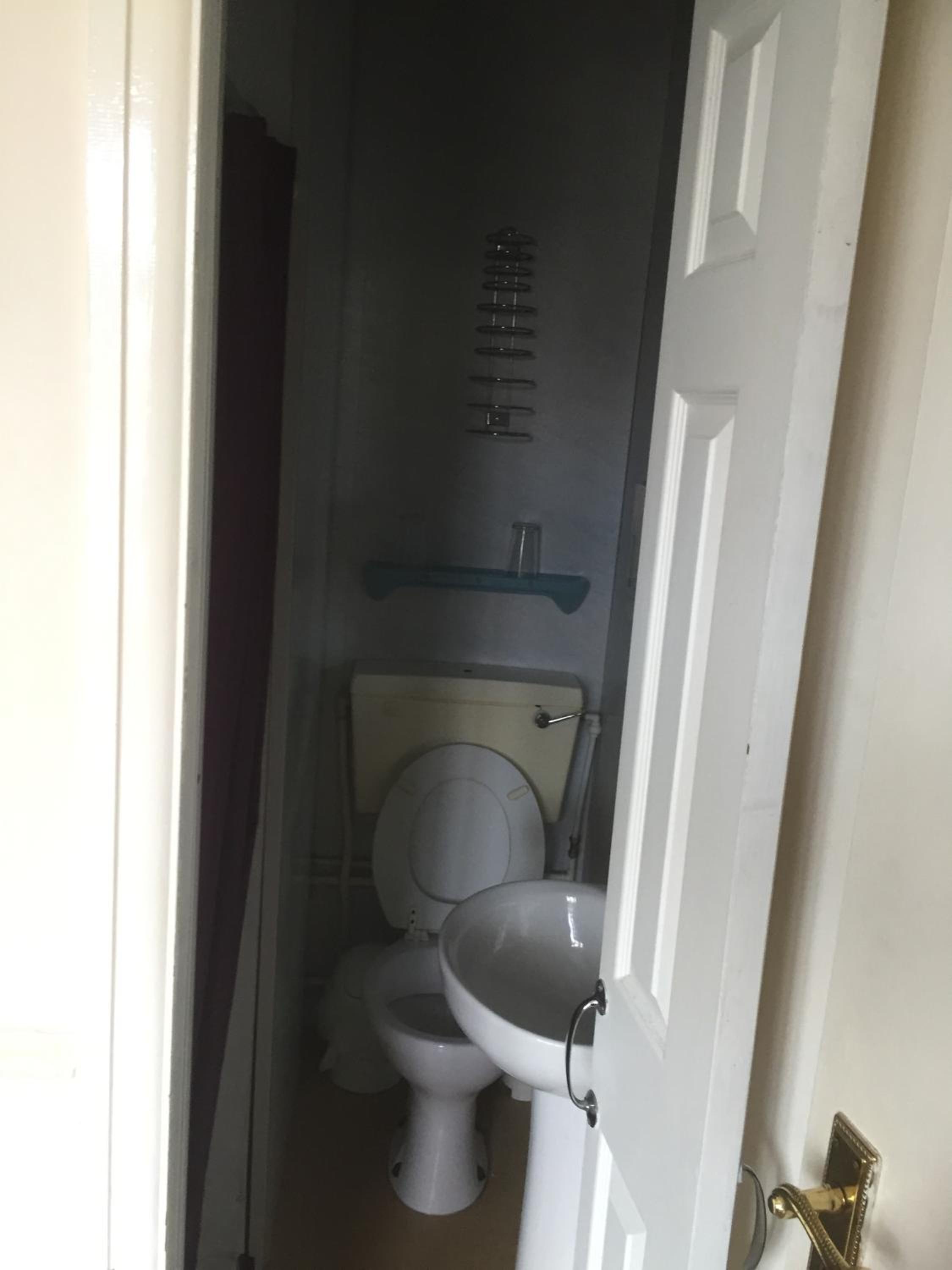 Single Room with Shared Bathroom photo 2