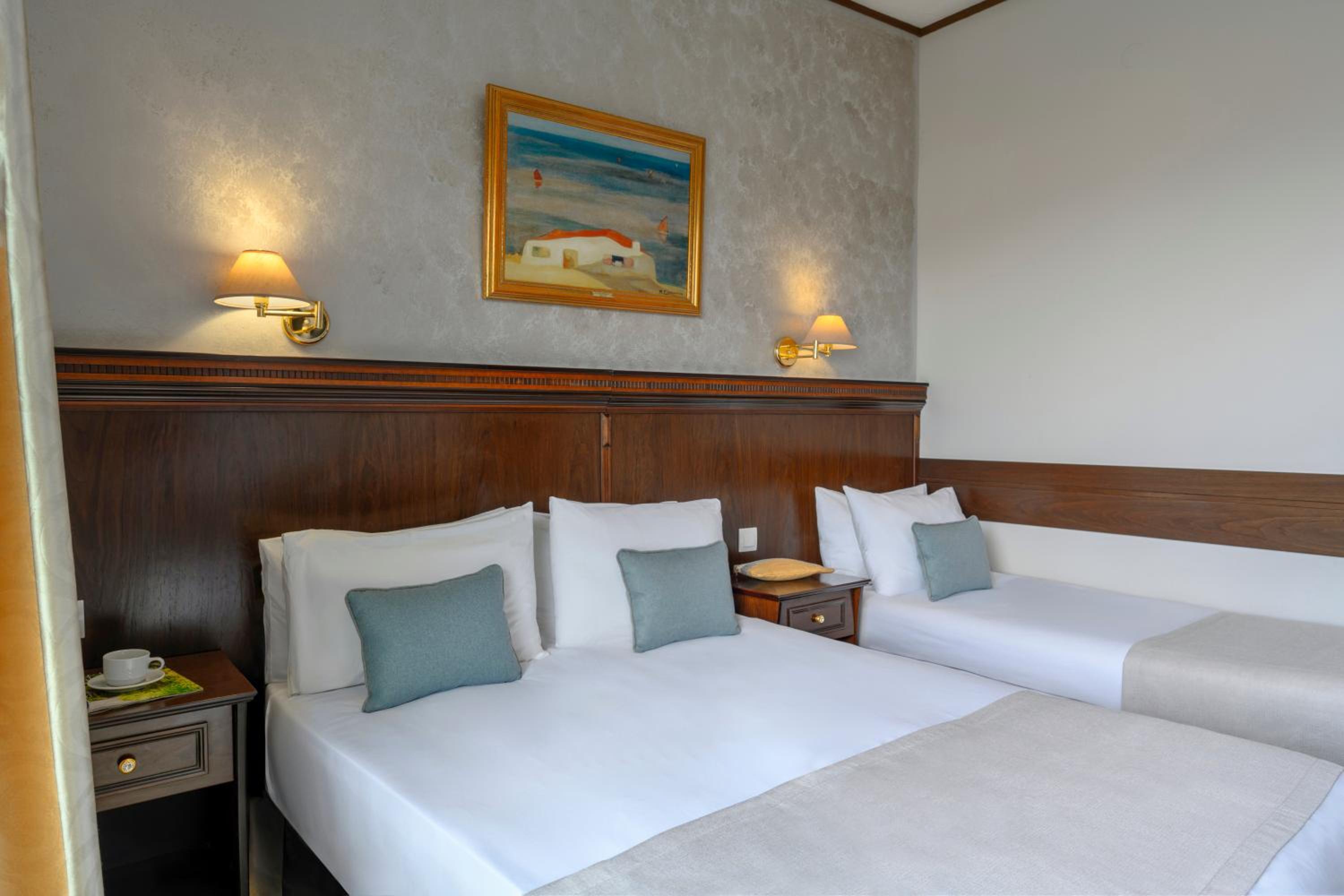 Standard Triple Room with Sea View photo 1