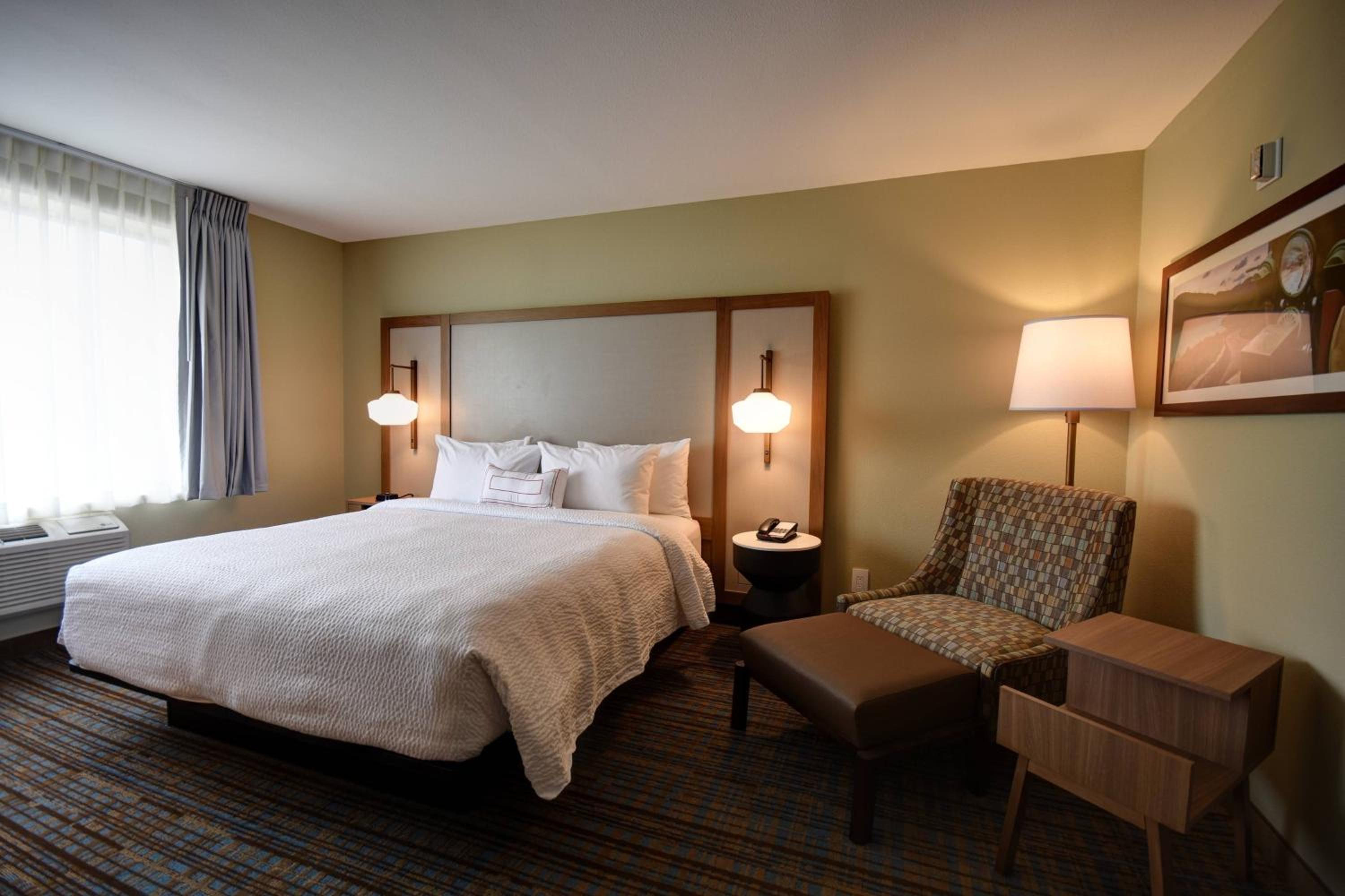 King Room - Hearing Accessible - Photo 1