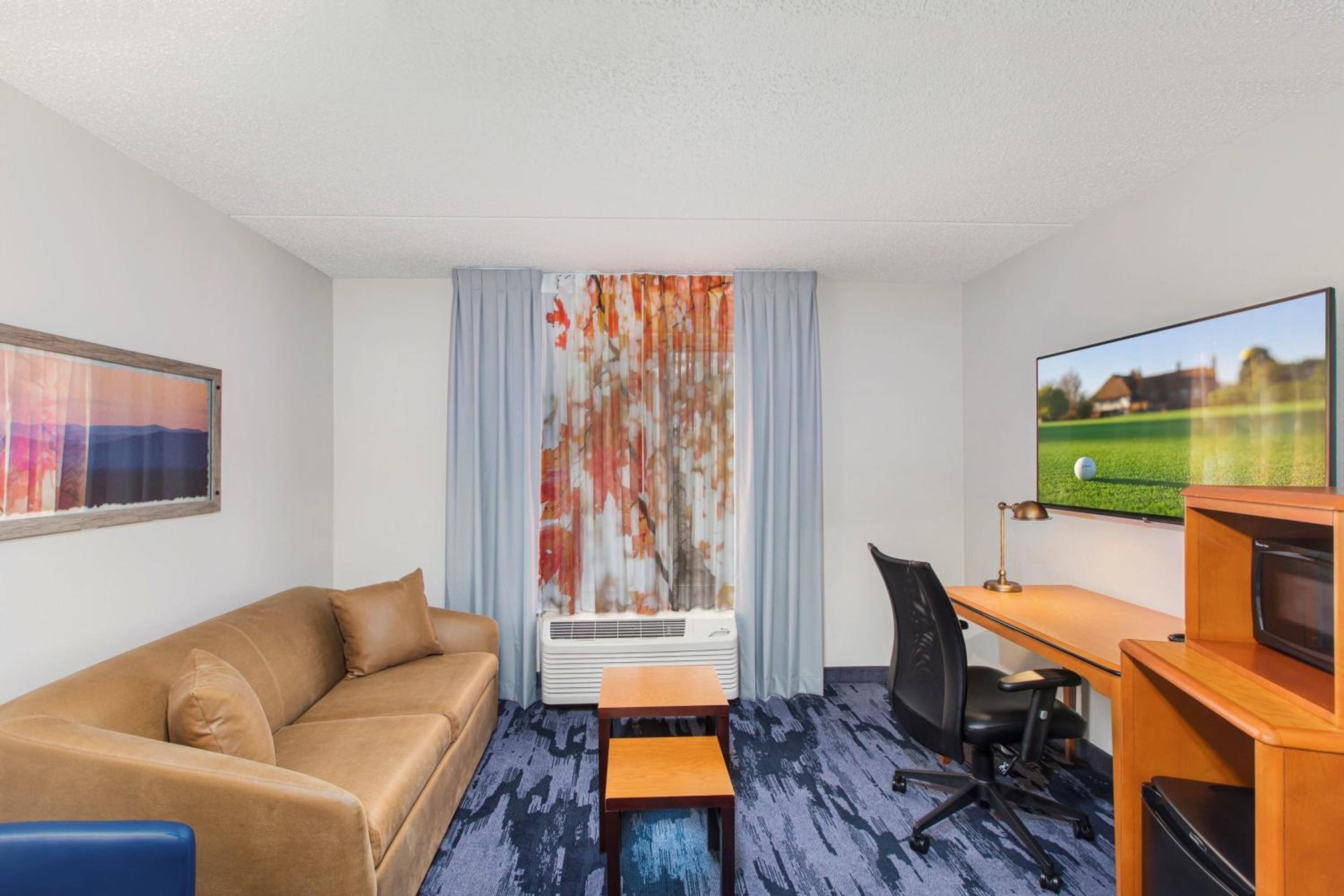 King Suite with Sofa Bed - Photo 2