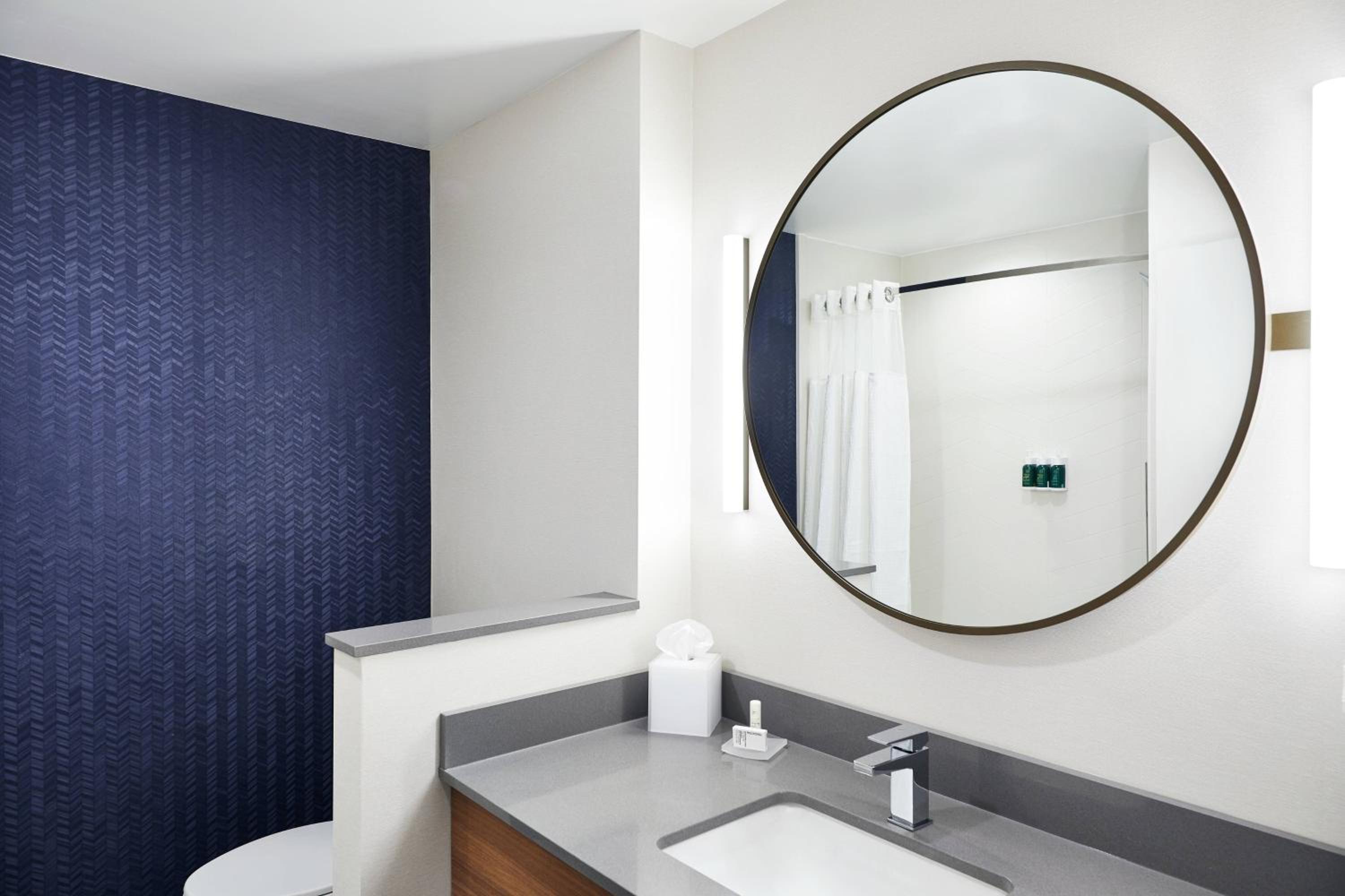 King Room - Hearing Accessible - Photo 2