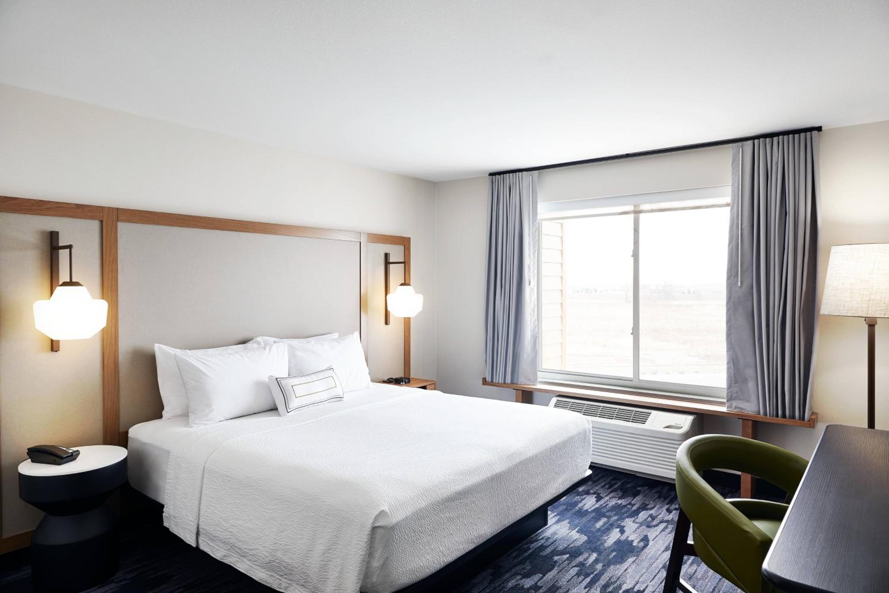King Room - Hearing Accessible - Photo 1