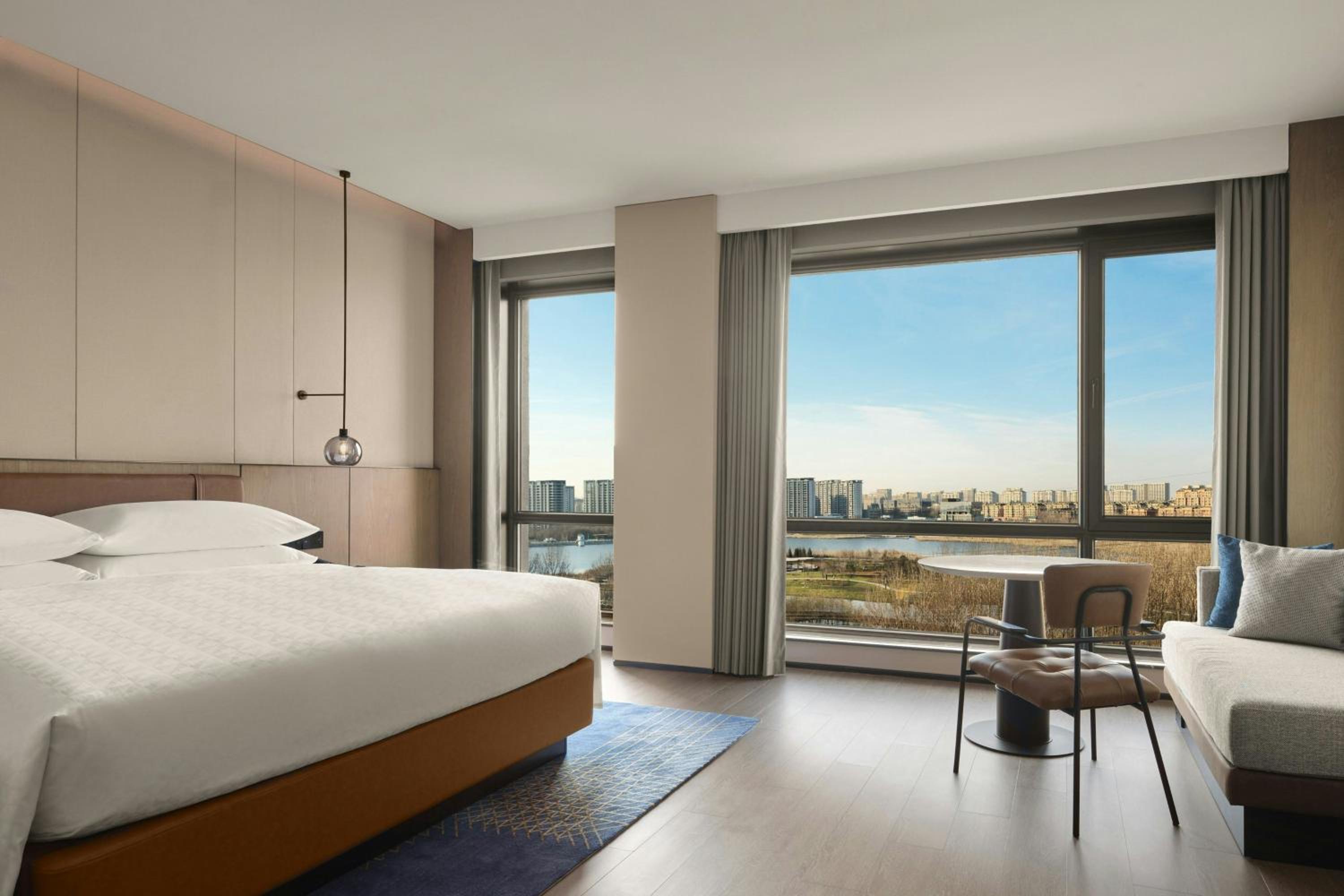 Superior King Room photo 1