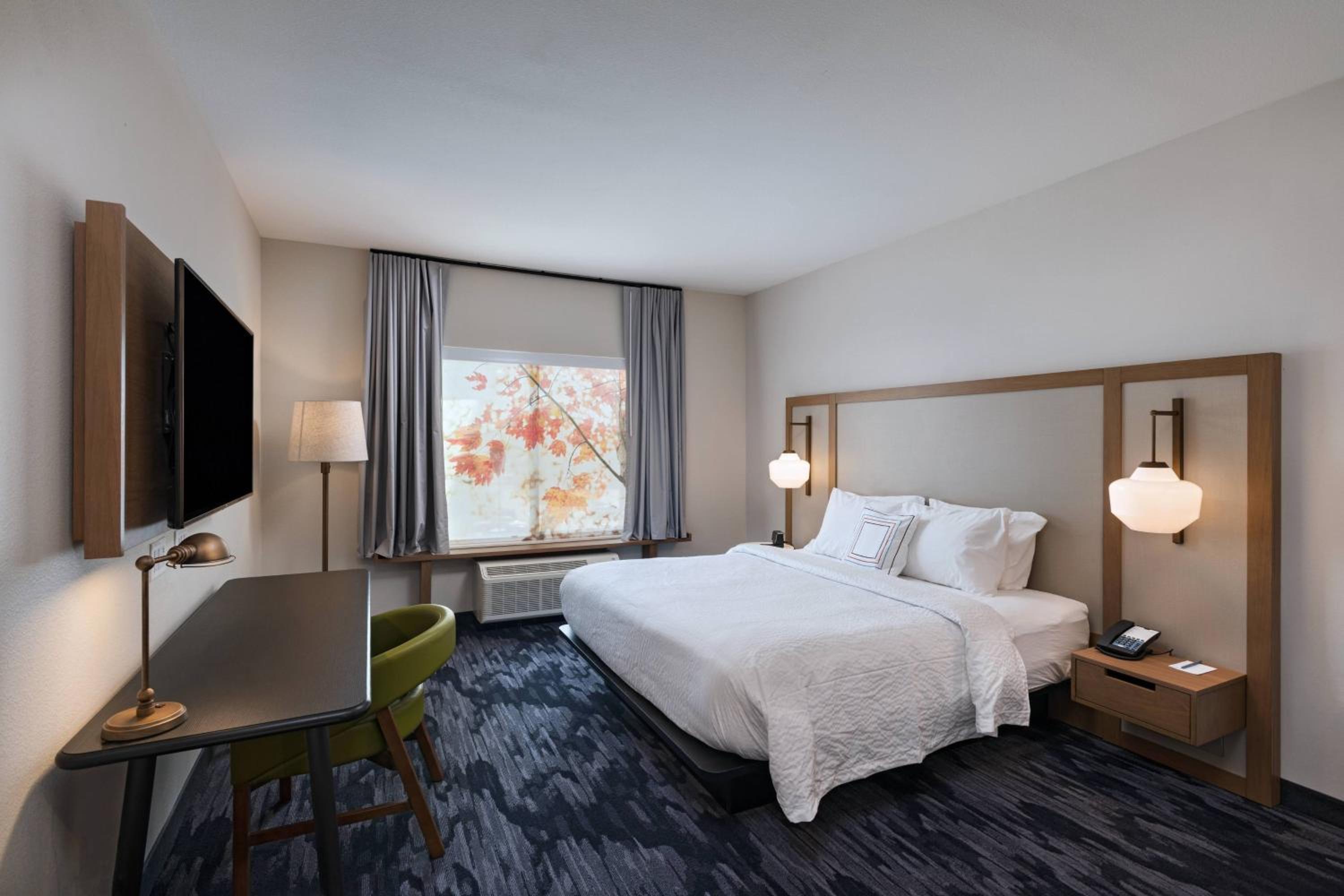 King Room with Roll-in Shower - Mobility and Hearing Accessible photo 1