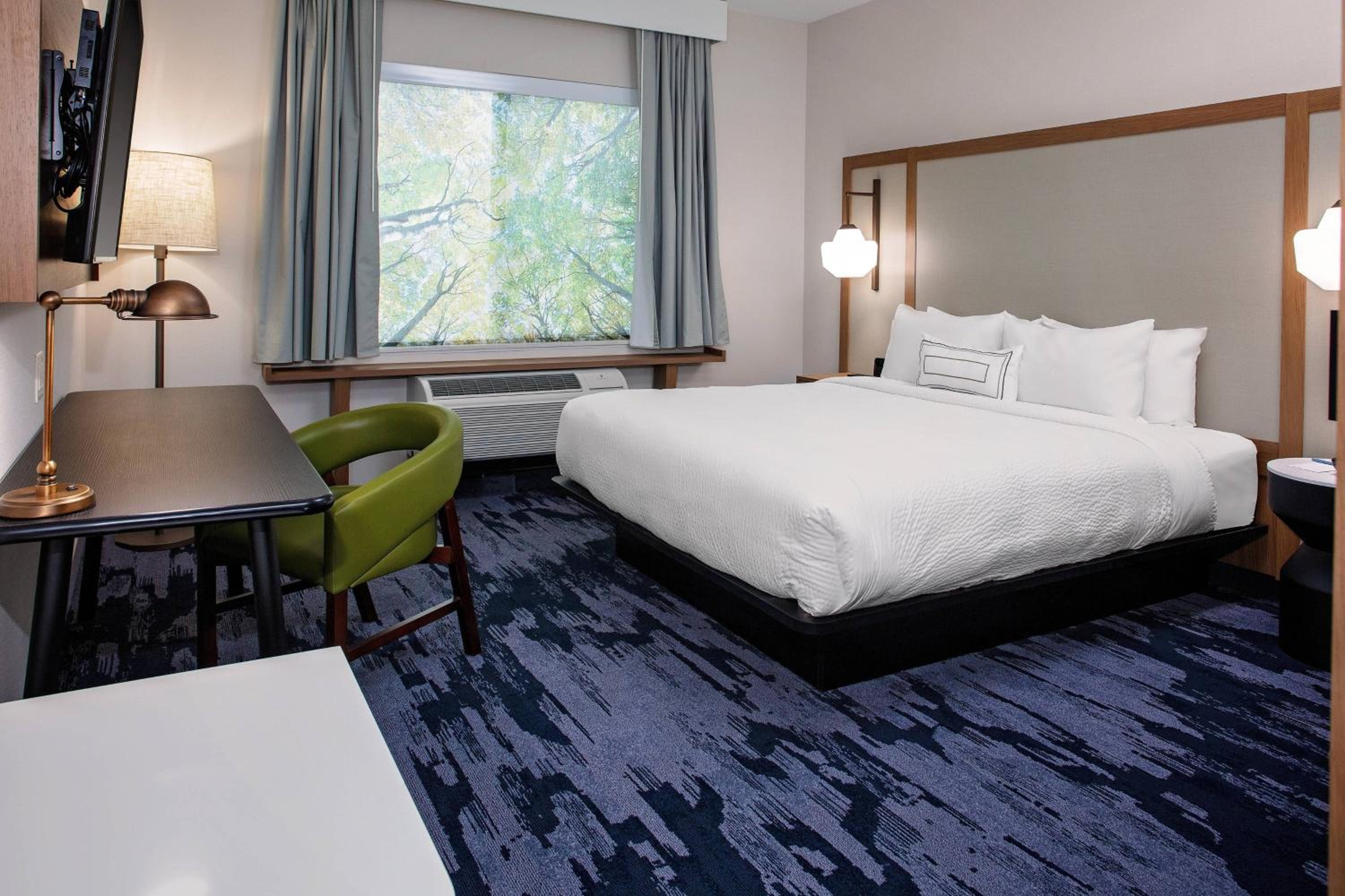King Room - Hearing Accessible - Photo 1