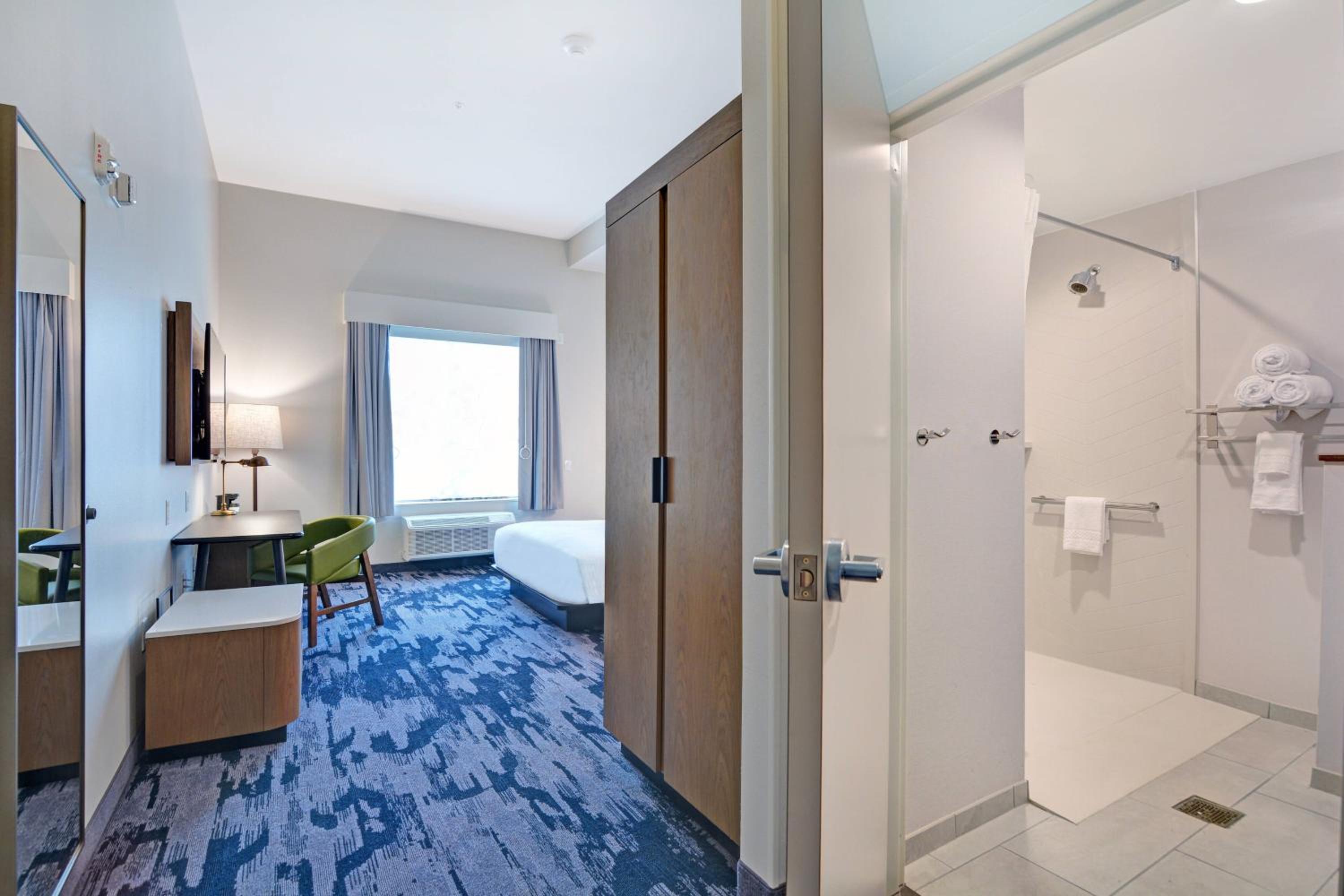 King Room - Hearing Accessible - Photo 2