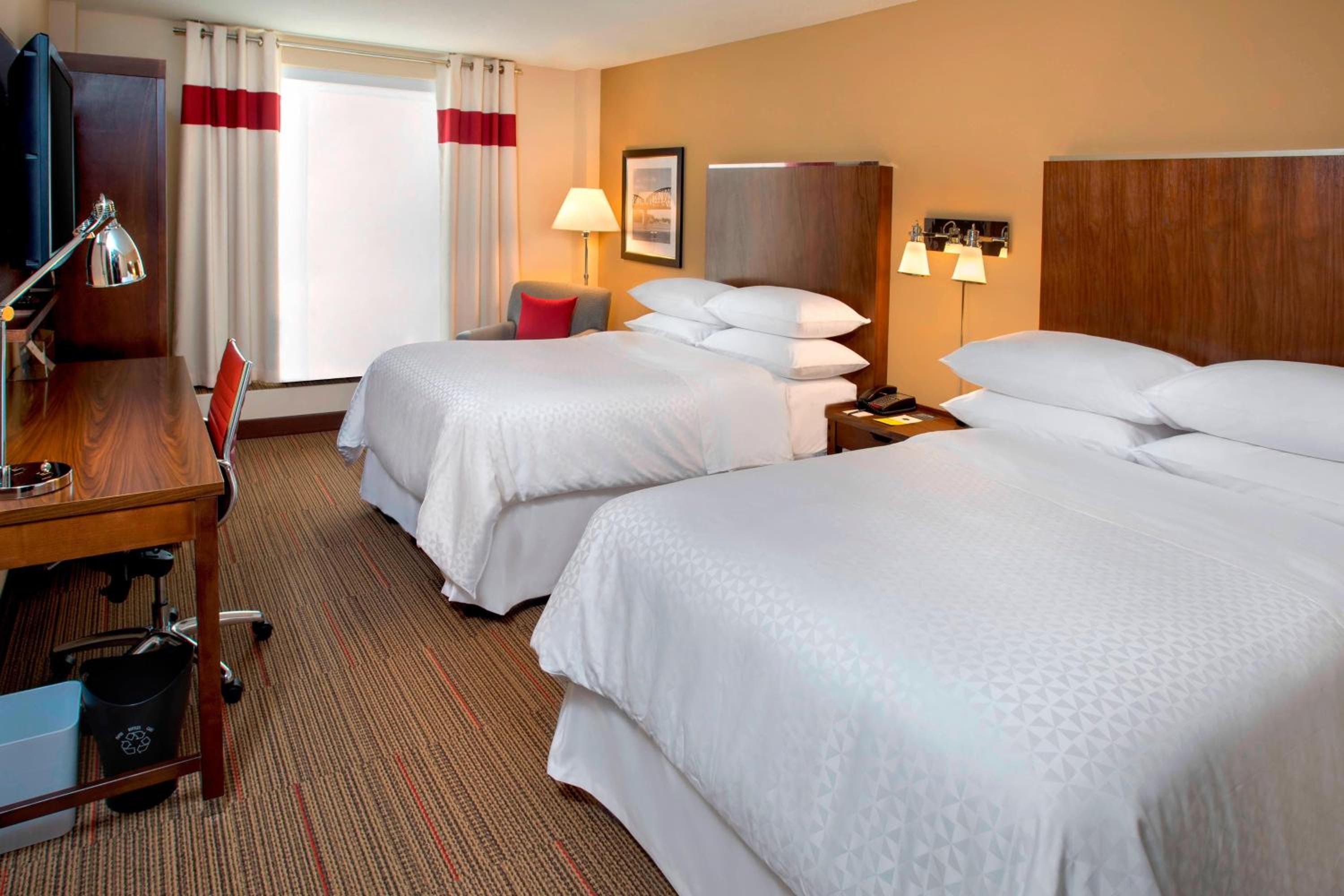 Double Room with Two Double Beds - Hearing Accessible  - Photo 1