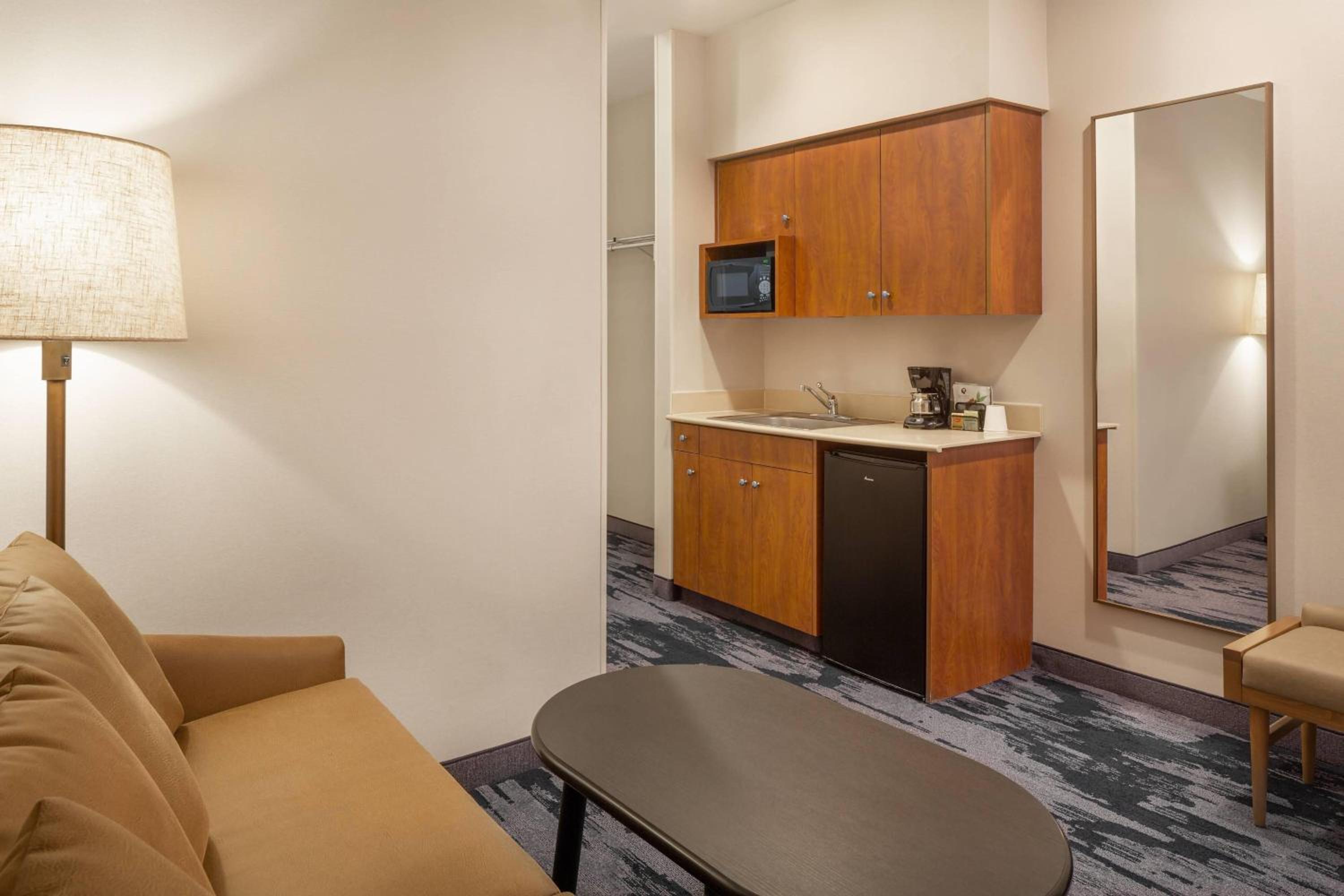 Queen Room with Two Queen Beds and Sofa Bed - Hearing Accessible